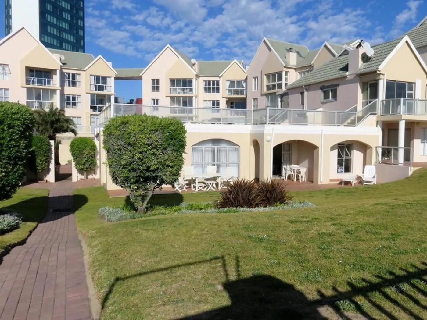 Property building in Summerseas Units