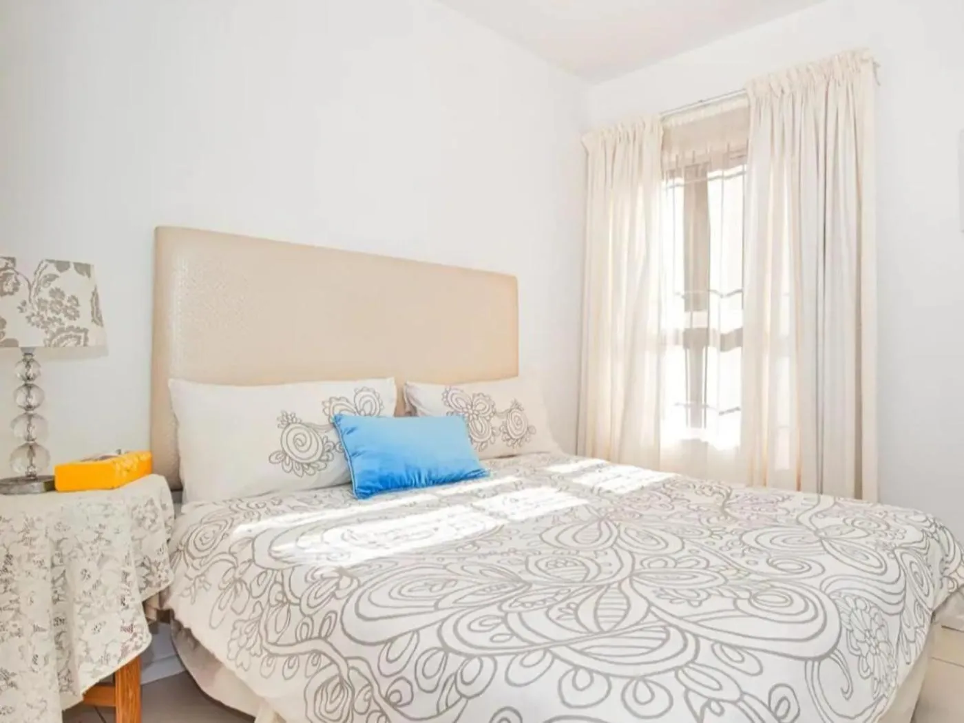 Bed in Summerseas Units