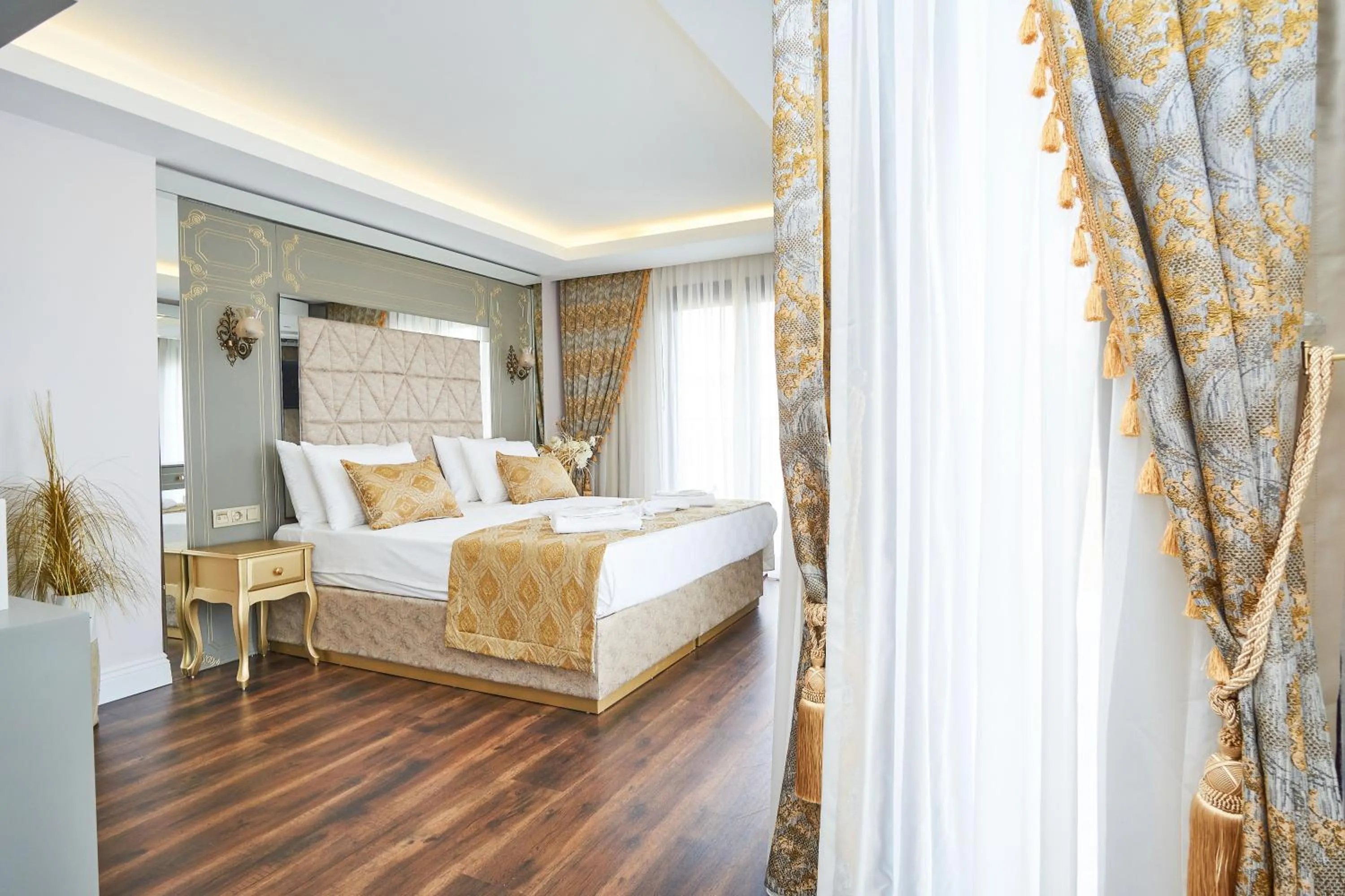 Photo of the whole room, Bed in Sultan Suleyman Palace Hotel & Spa
