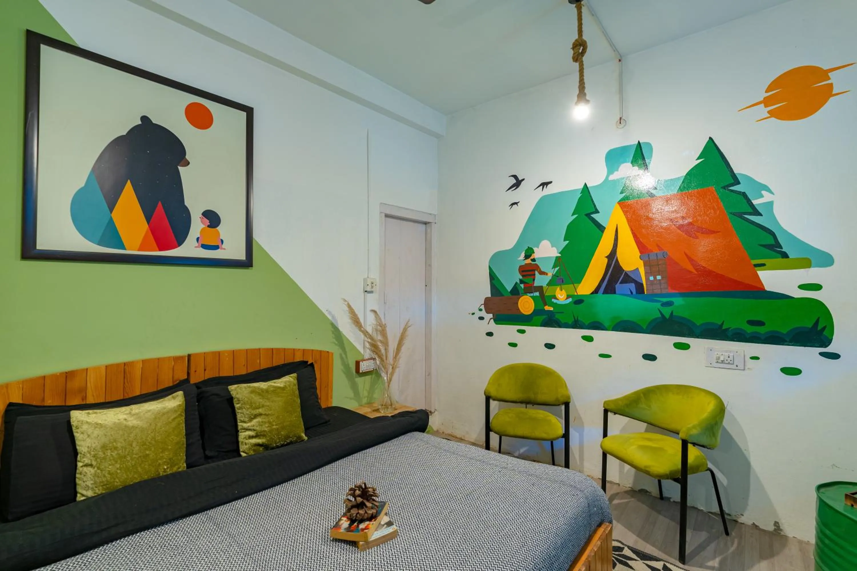 Bedroom, Bed in Jungle Hostel by Whoopers