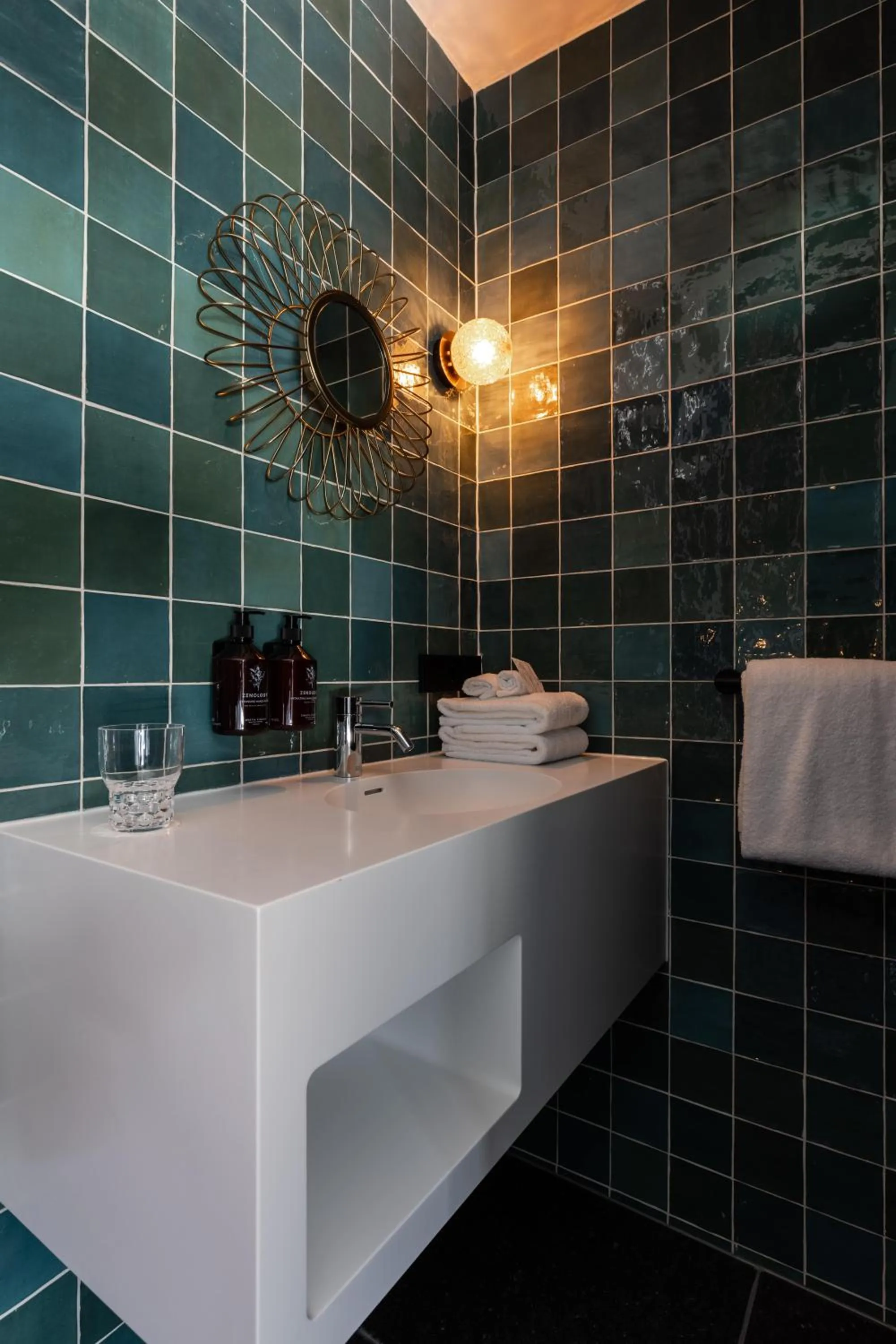 Shower in Relais & Châteaux Weeshuis Gouda