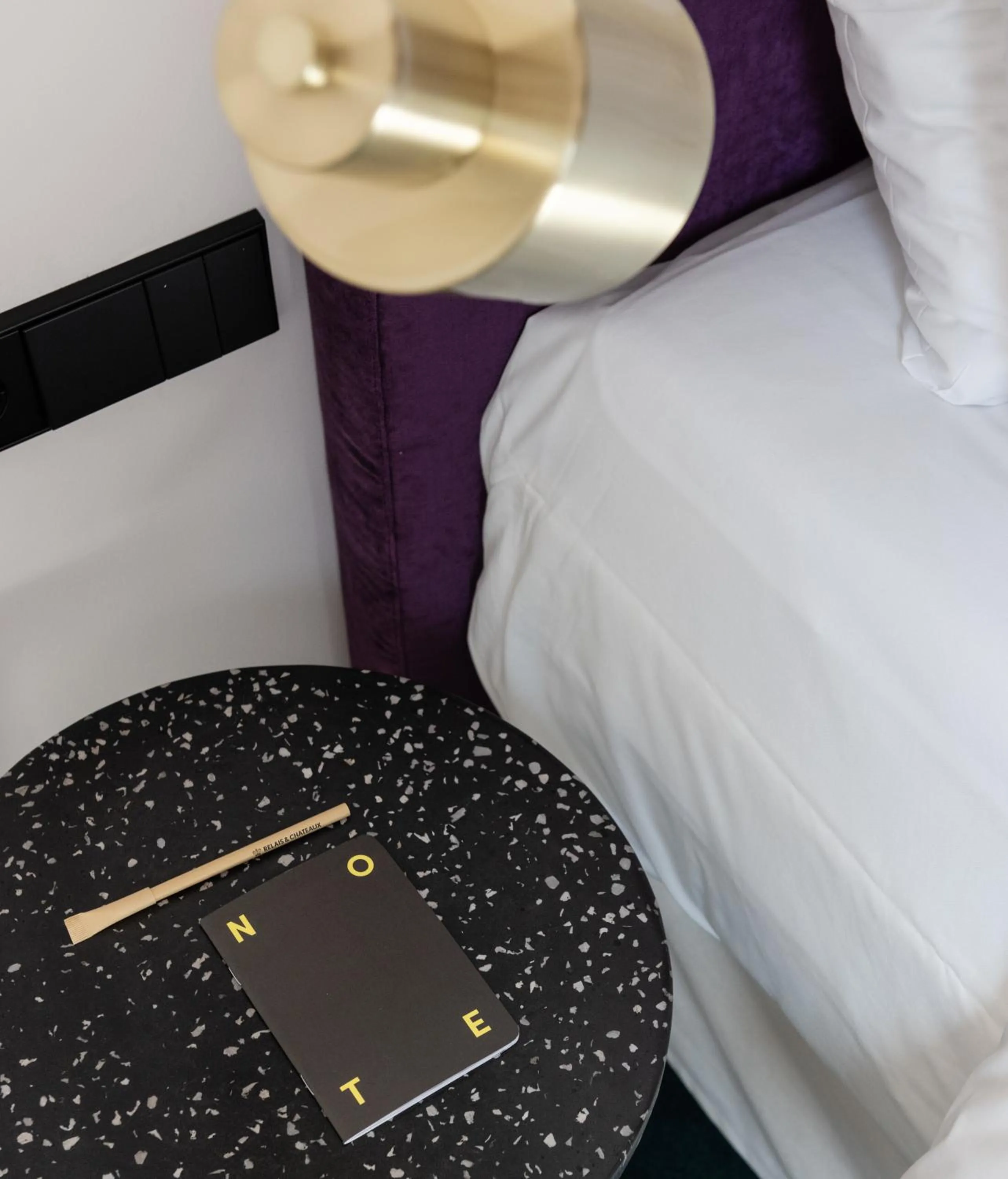 Bed in Relais & Châteaux Weeshuis Gouda