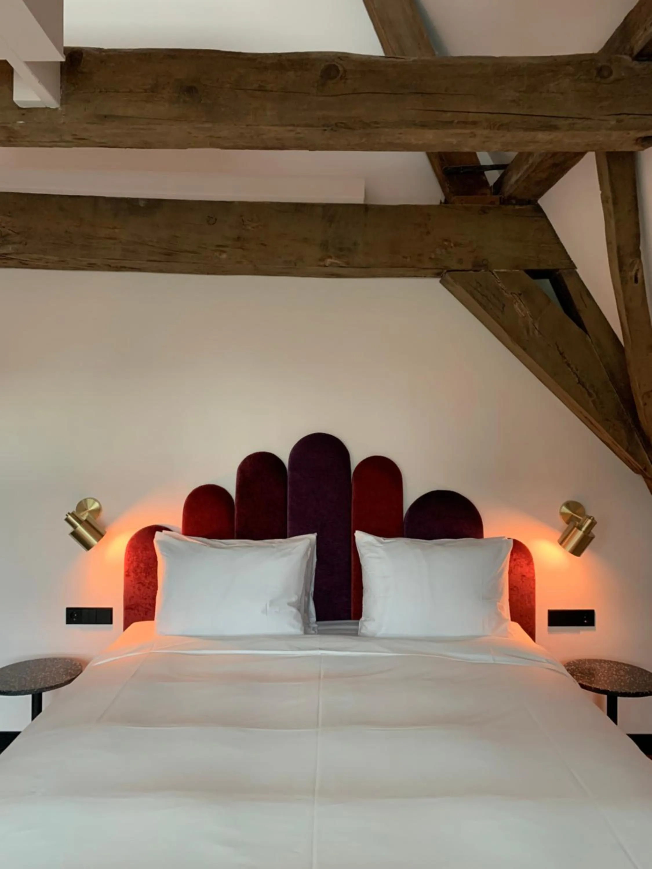 Bed in Relais & Châteaux Weeshuis Gouda