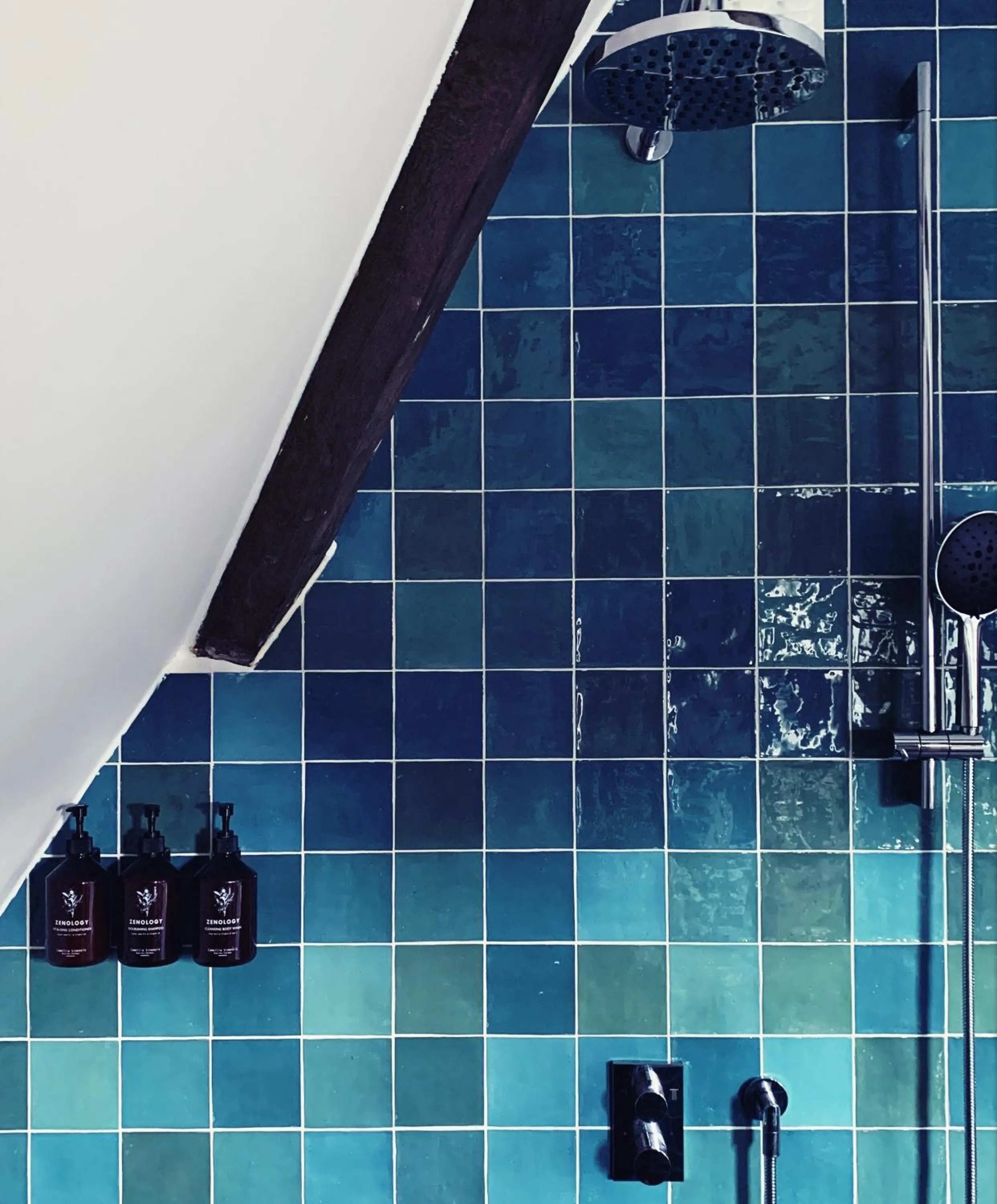 Shower in Relais & Châteaux Weeshuis Gouda