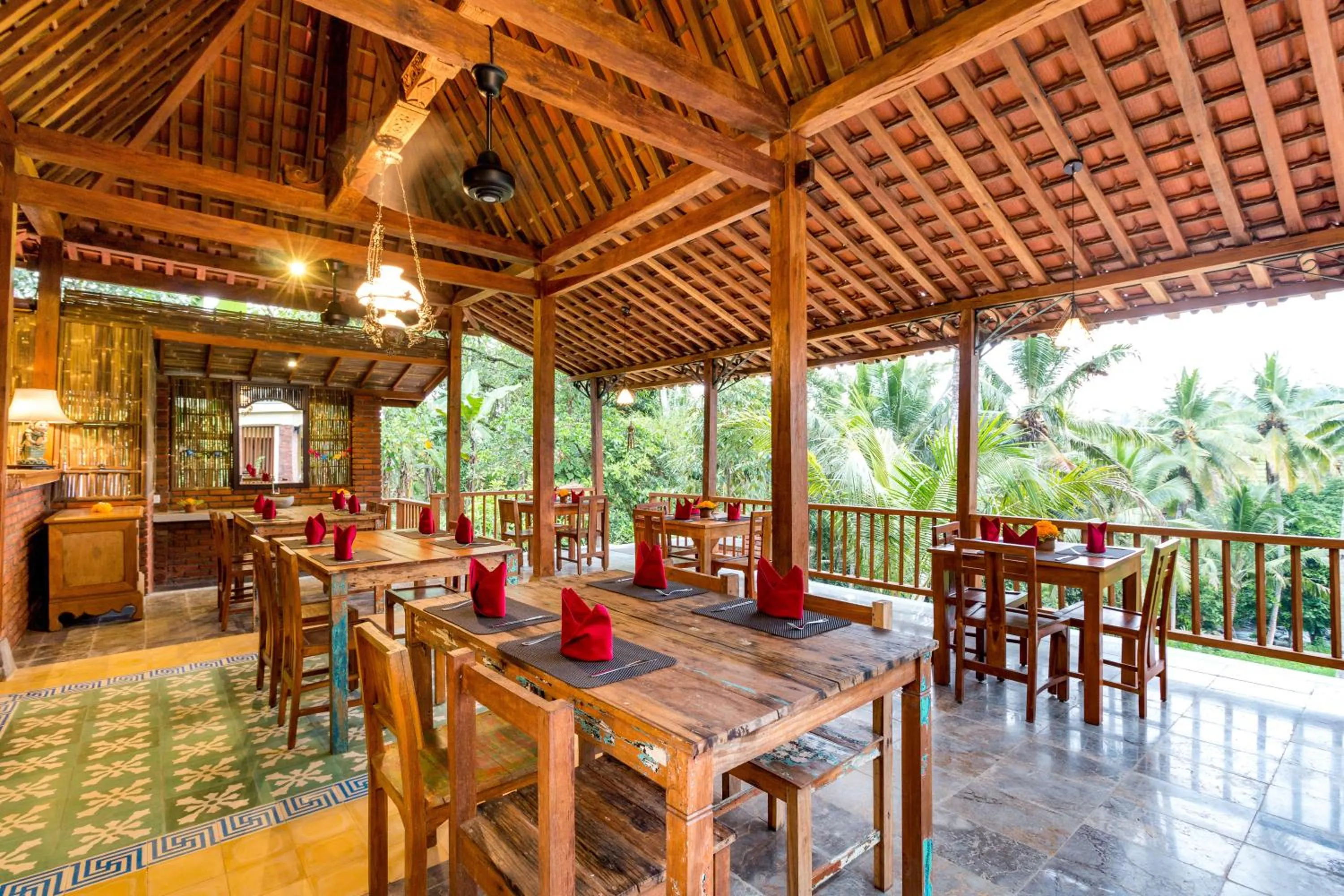 Restaurant/places to eat in Umasari Rice Terrace Villa by AGATA