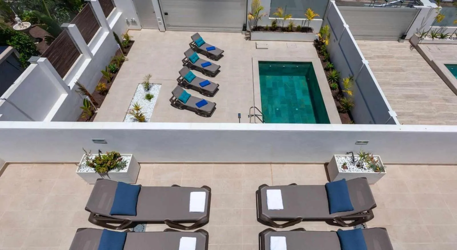 Villa Palm Breeze