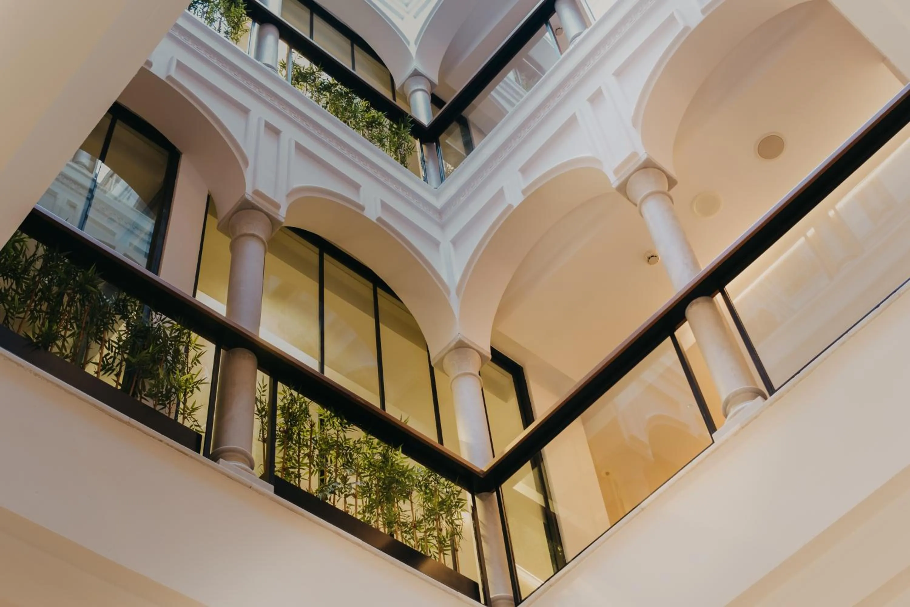 Patio in Aquitania Home Suites