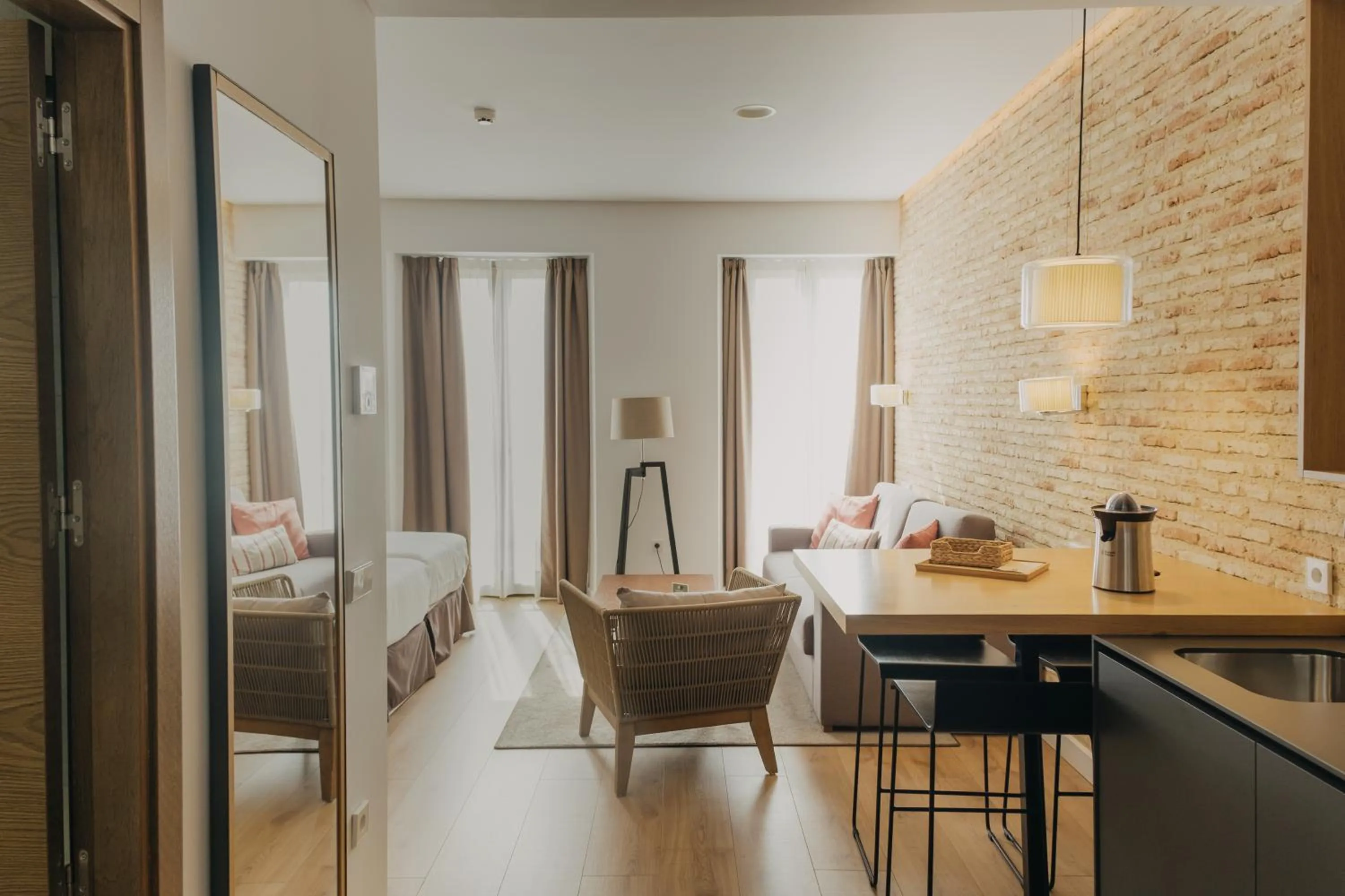 Kitchen or kitchenette in Aquitania Home Suites