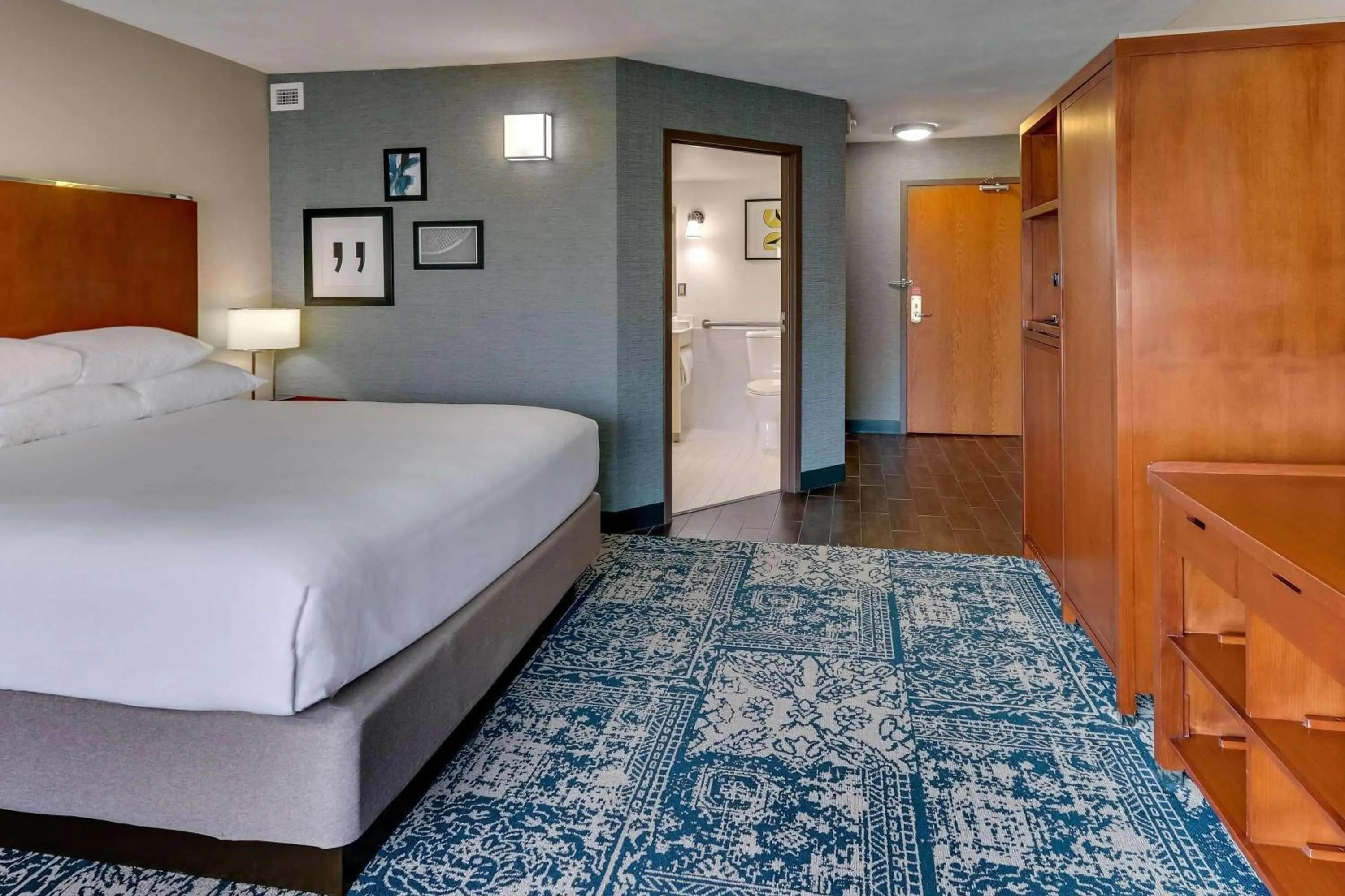 Bed in Wyndham Garden San Antonio Airport