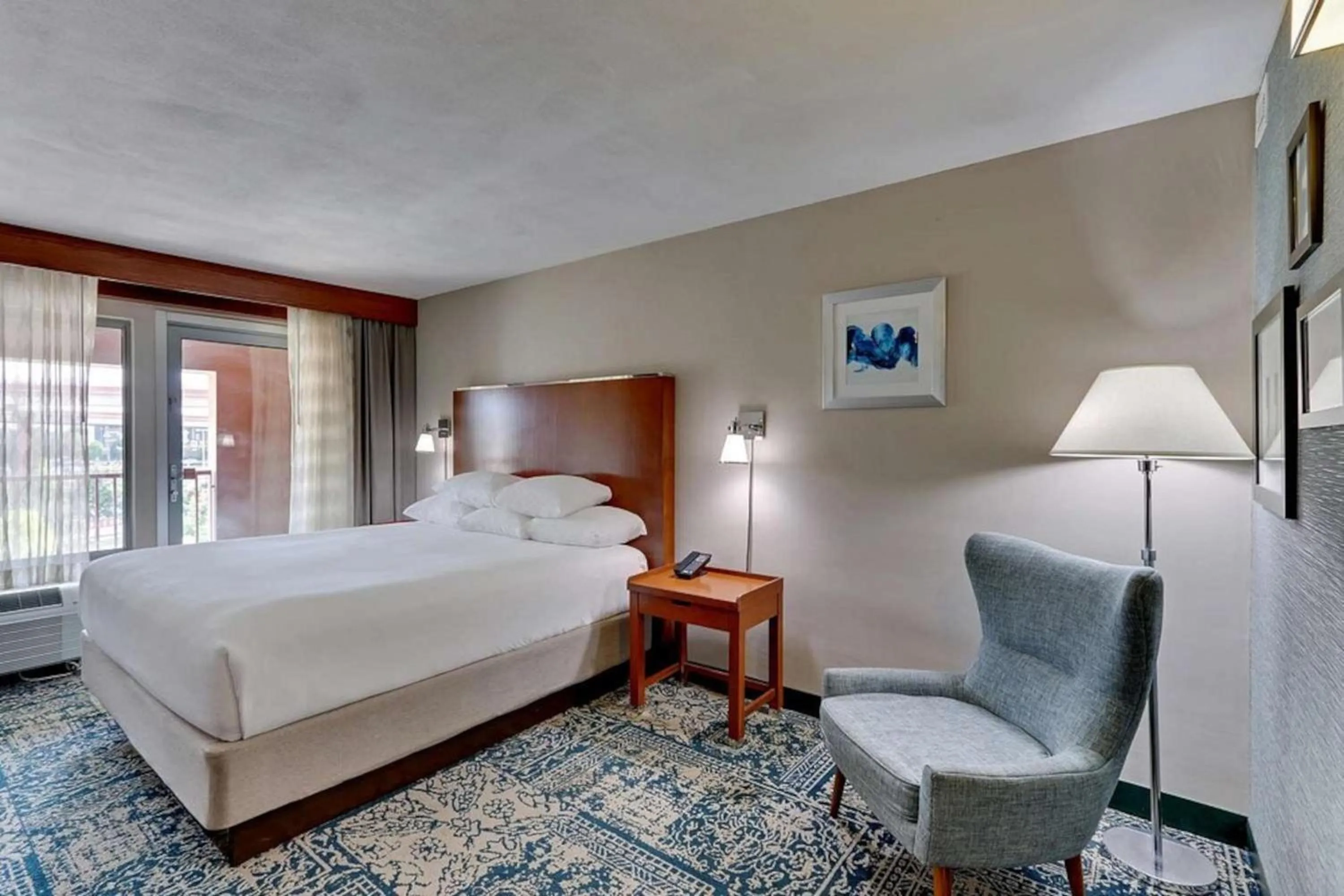 Bed in Wyndham Garden San Antonio Airport