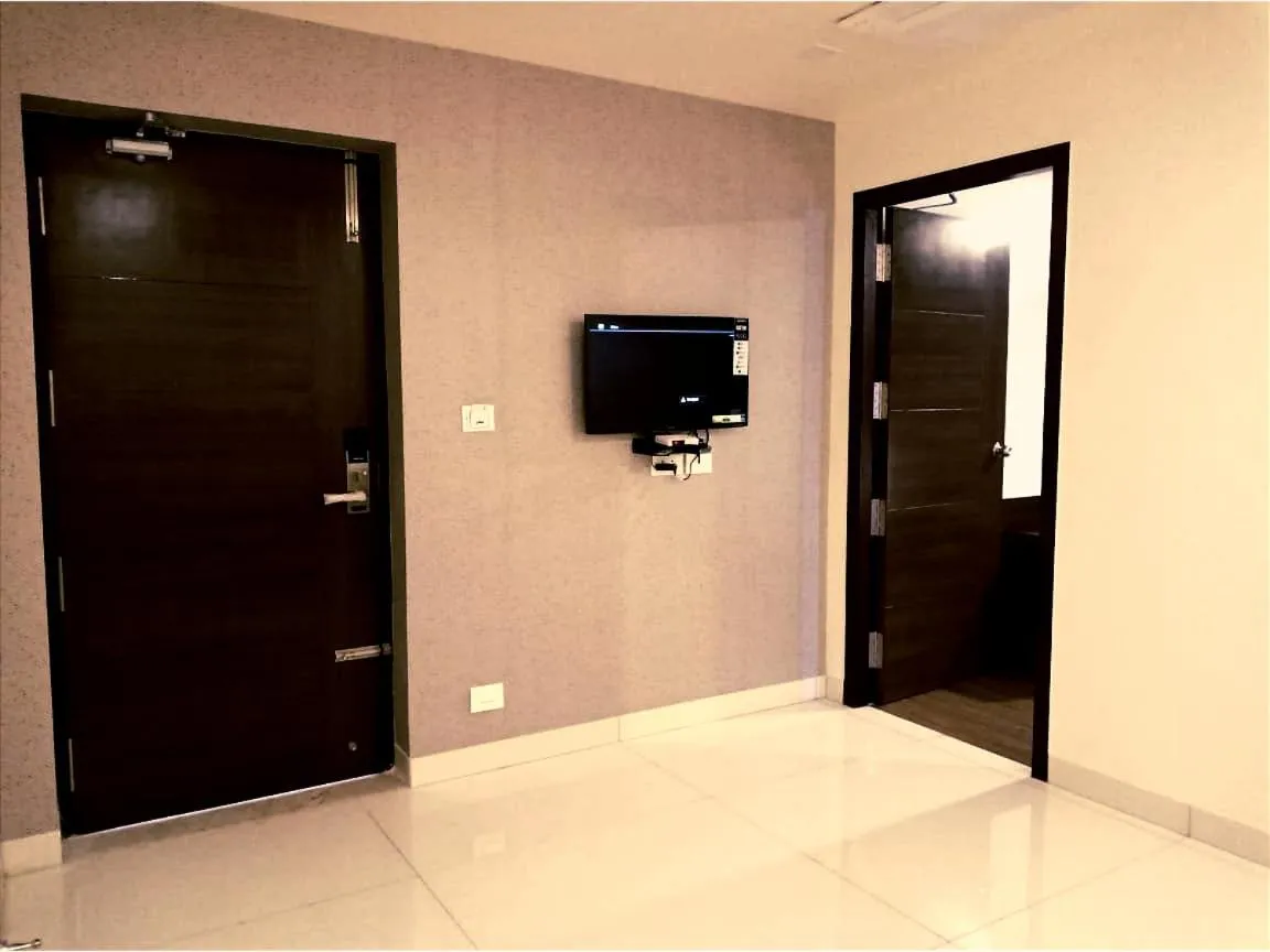 TV and multimedia in HOTEL VINTAGE CASTLE