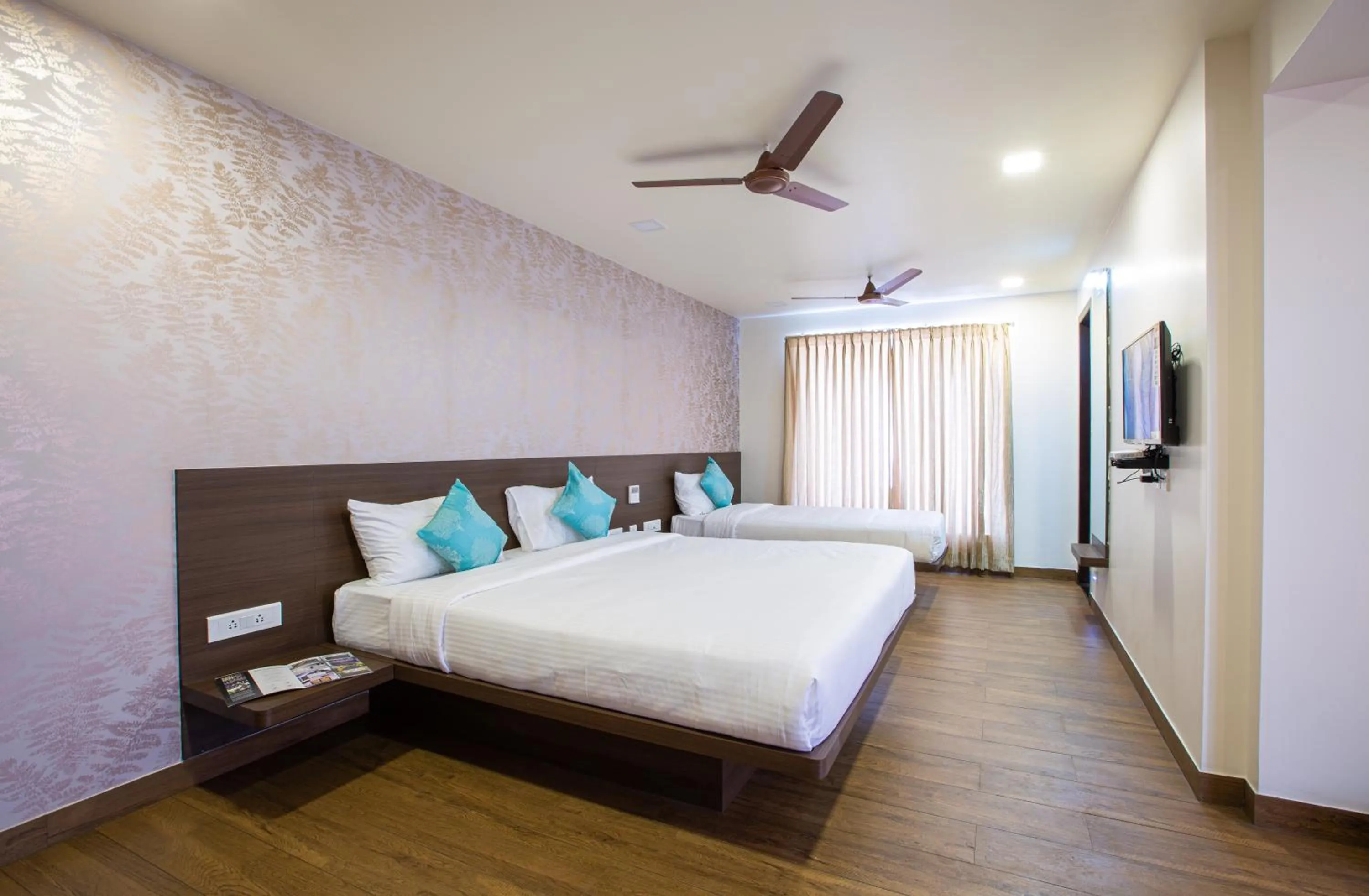 Bedroom, Bed in HOTEL VINTAGE CASTLE