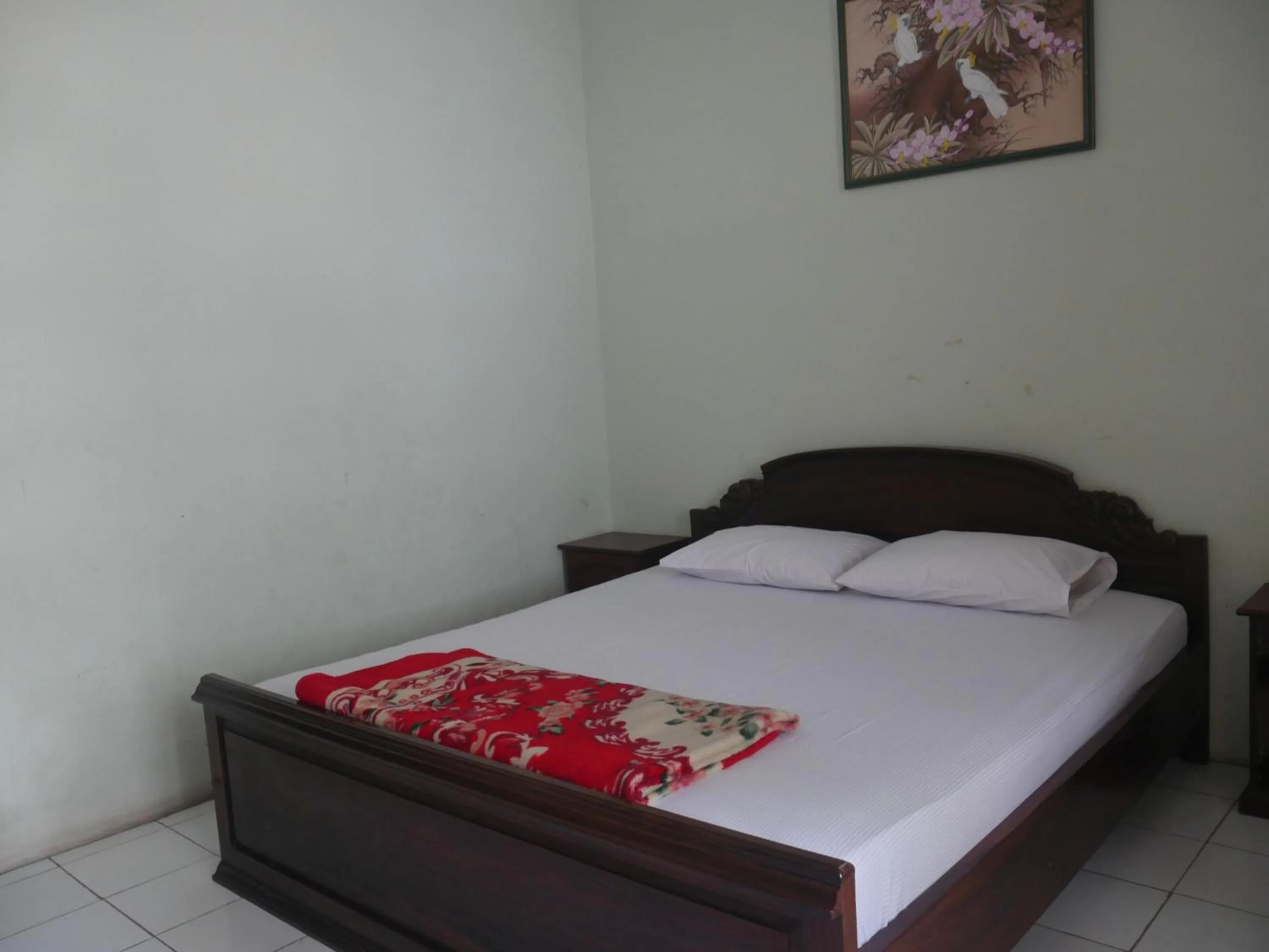 Bed in Hotel Garuda Syariah near Alun Alun Banjarnegara