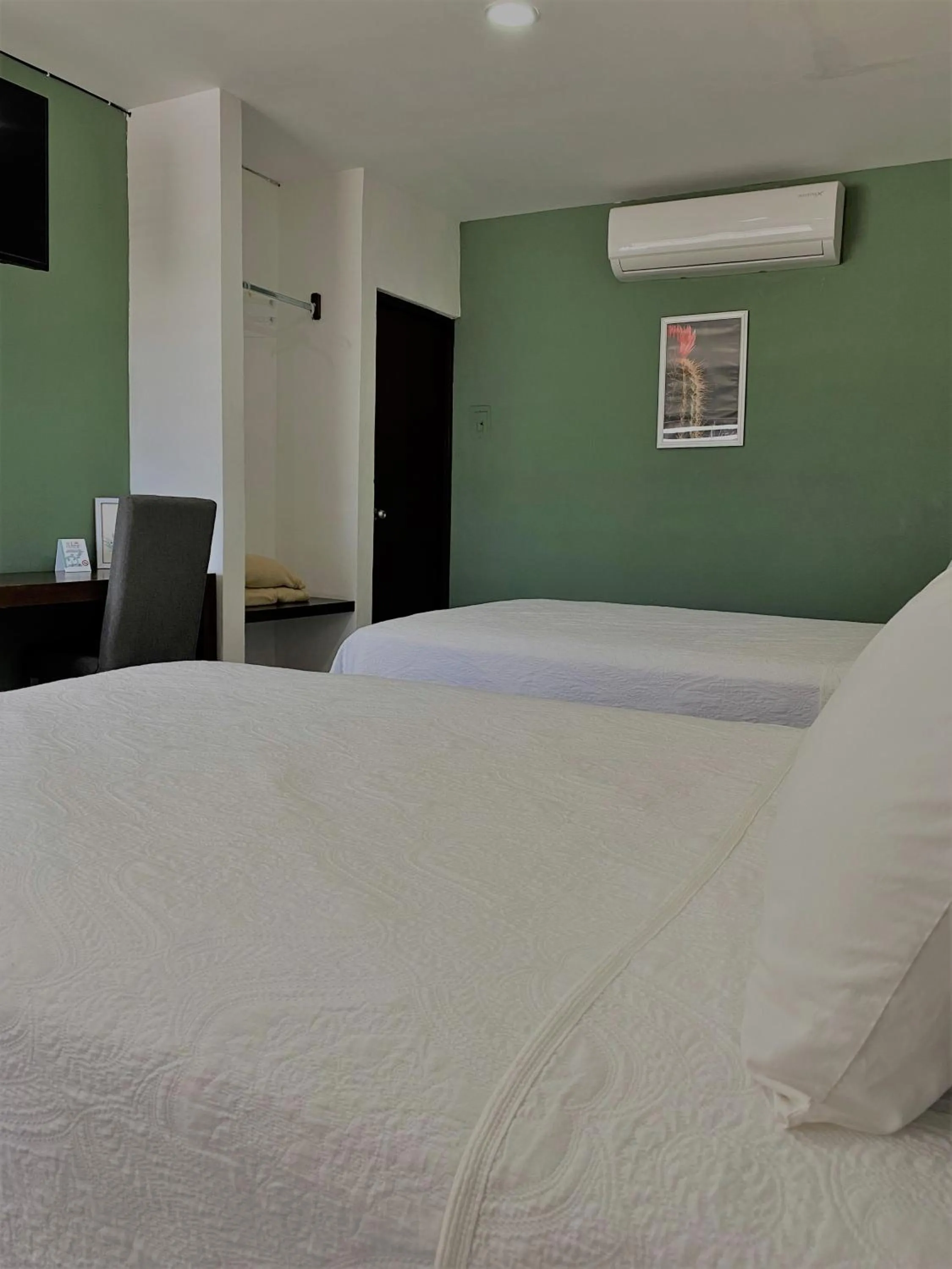 air conditioner, Bed in Noas Hotel
