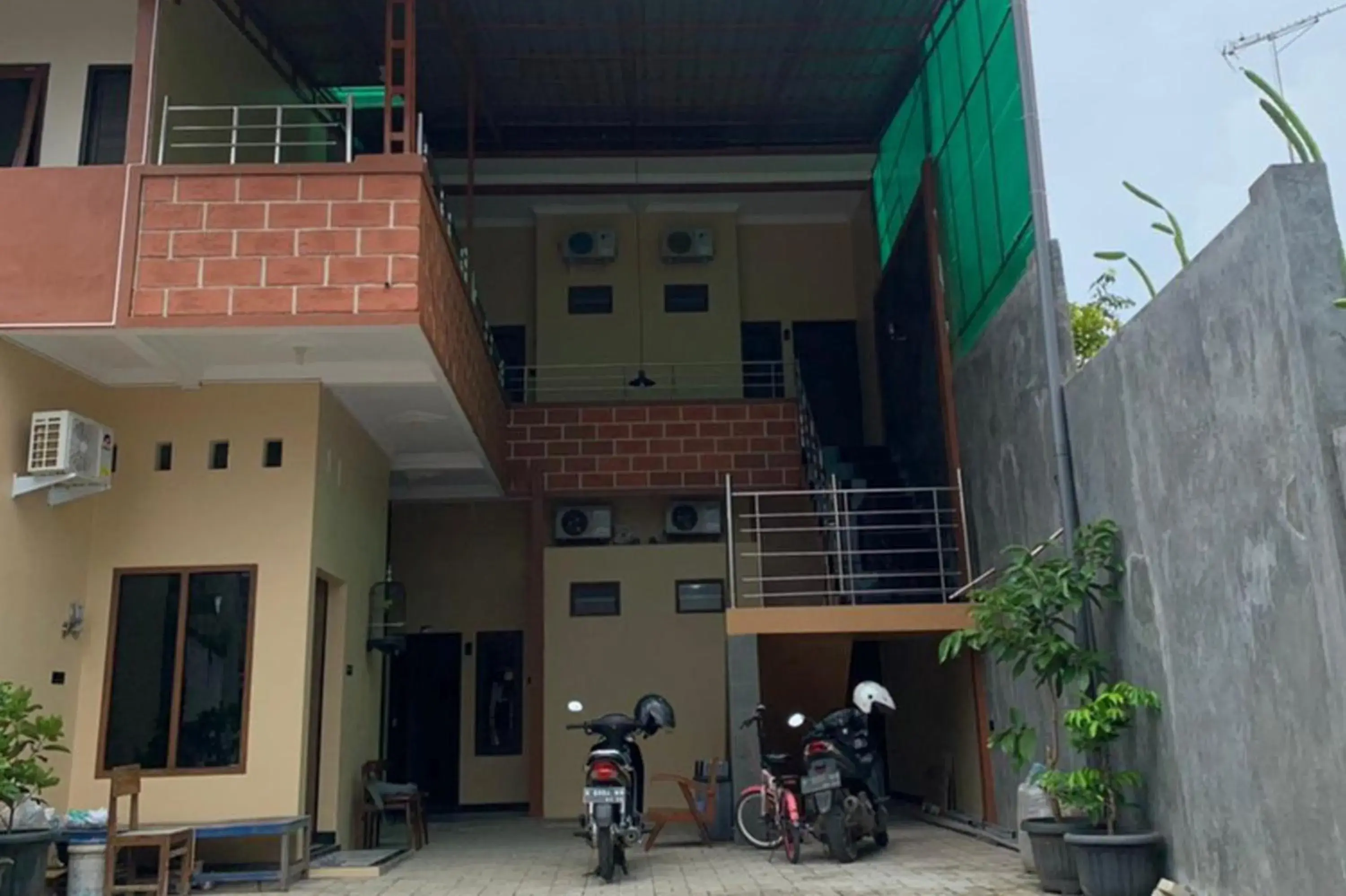 Property building in RedDoorz Syariah near Kawasan Simpang Lima Pati Property building in RedDoorz Syariah near Kawasan Simpang Lima Pati