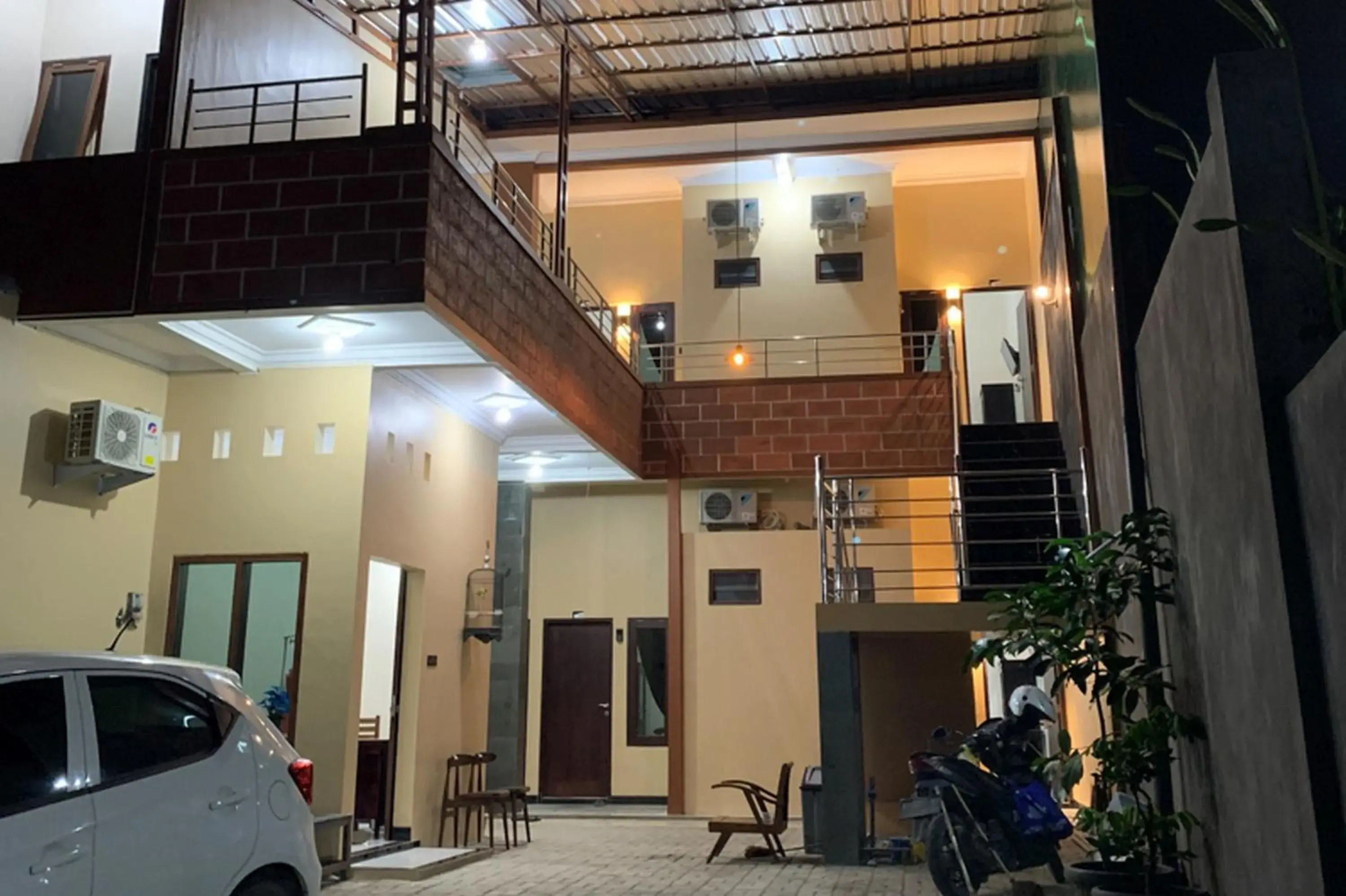 Property building in RedDoorz Syariah near Kawasan Simpang Lima Pati Property building in RedDoorz Syariah near Kawasan Simpang Lima Pati