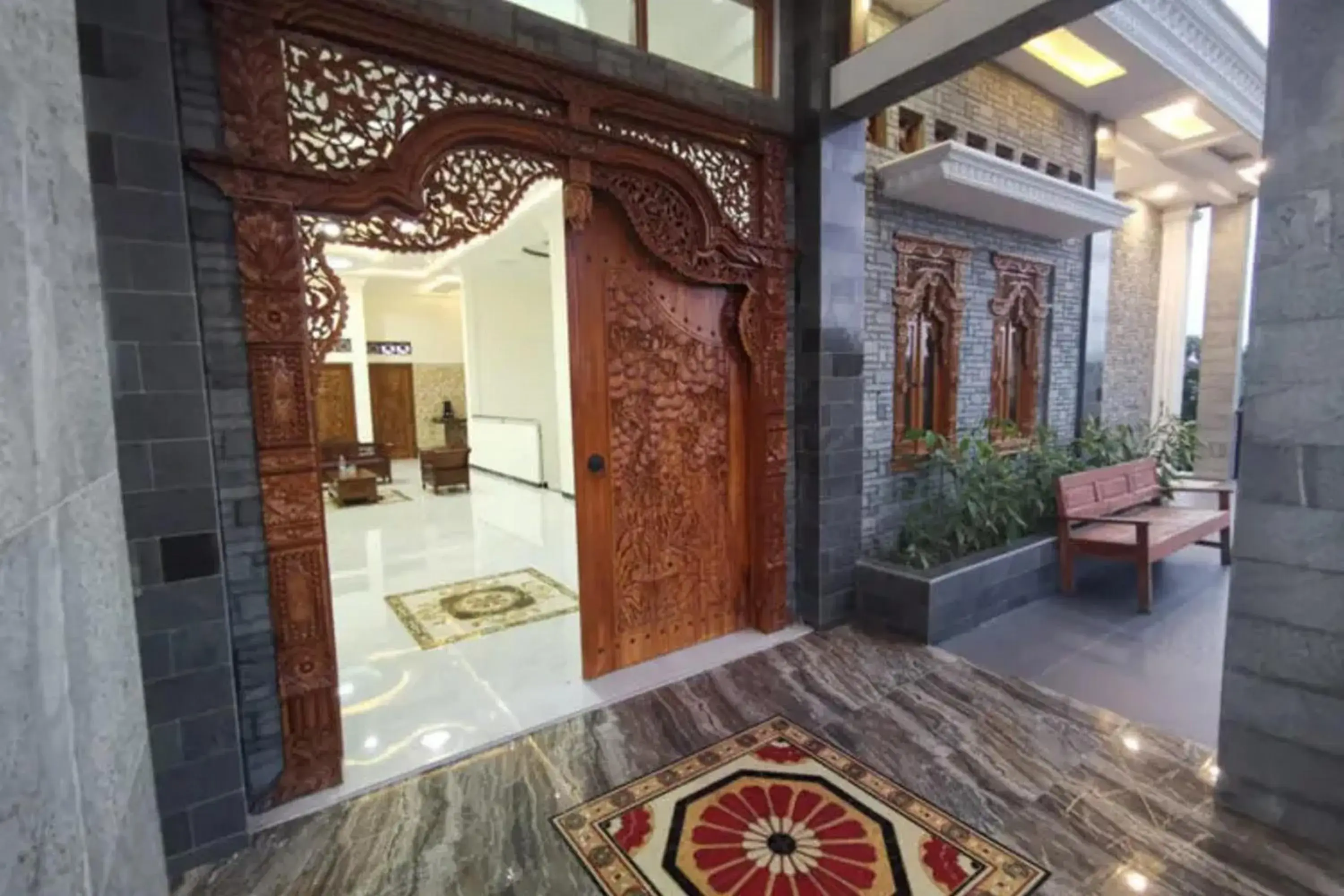 Facade/entrance in Griya Mataram Kotagede Mitra RedDoorz Facade/entrance in Griya Mataram Kotagede Mitra RedDoorz