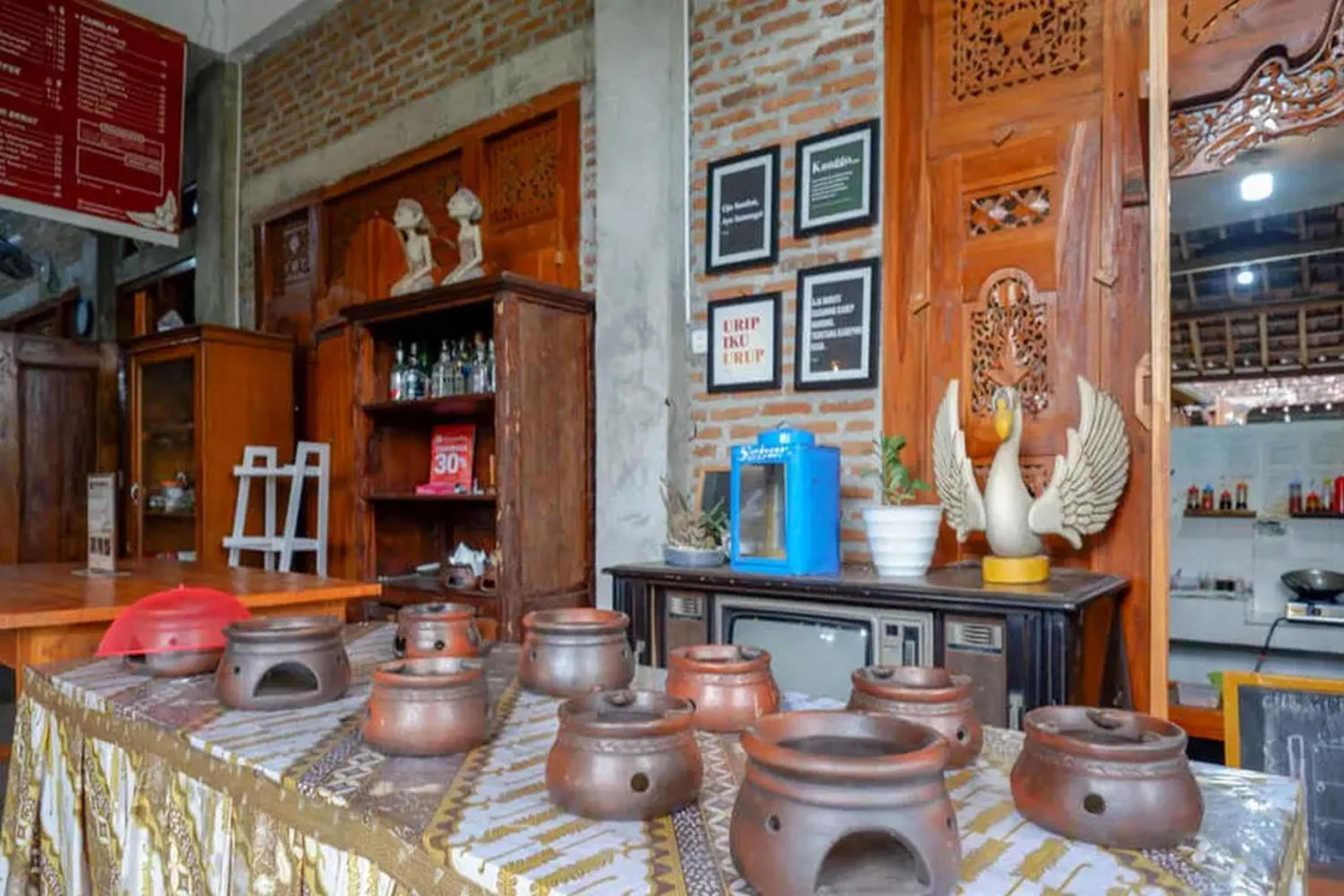 Food and drinks in Griya Mataram Kotagede Mitra RedDoorz