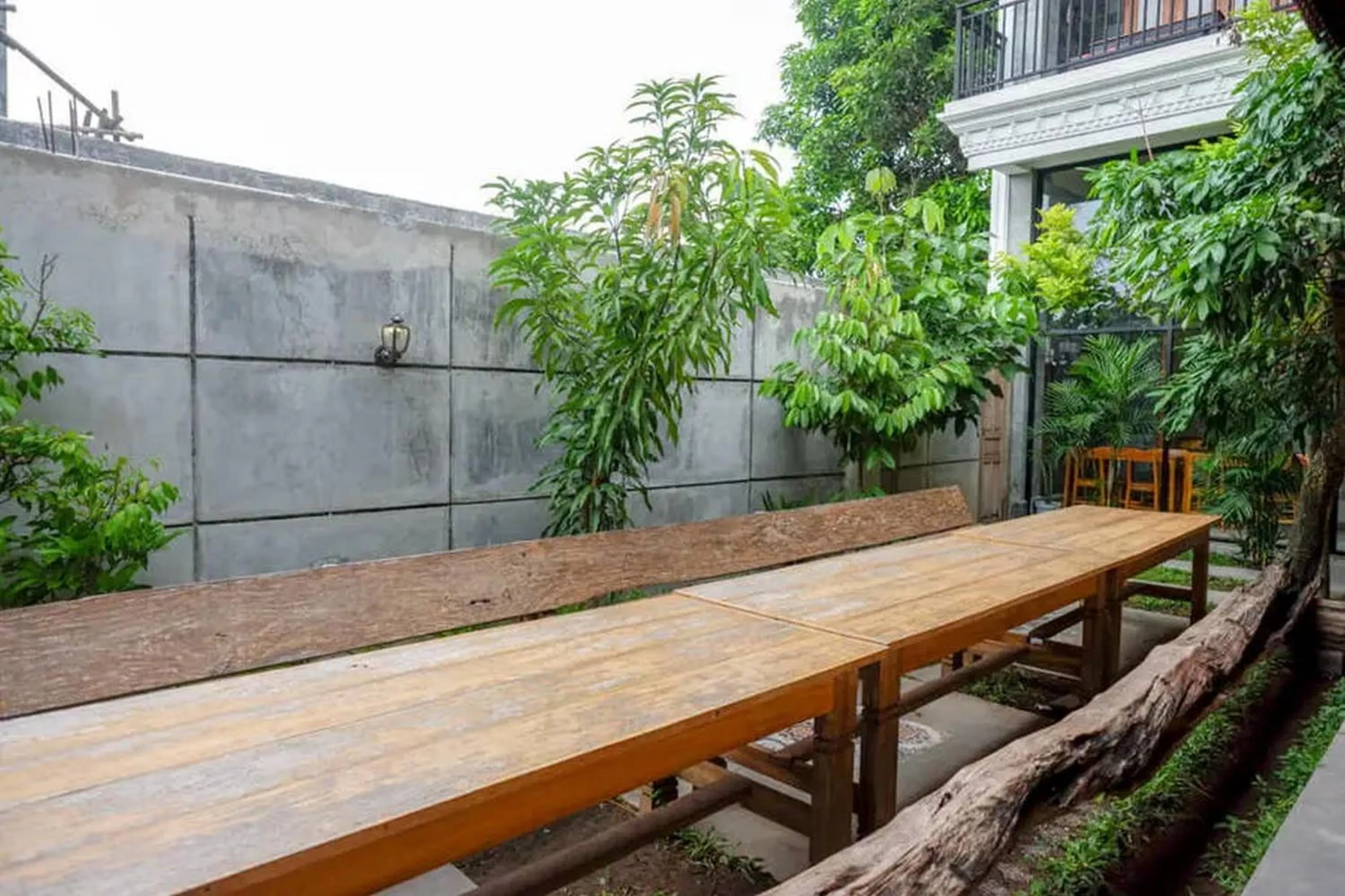 Dining area in Griya Mataram Kotagede Mitra RedDoorz