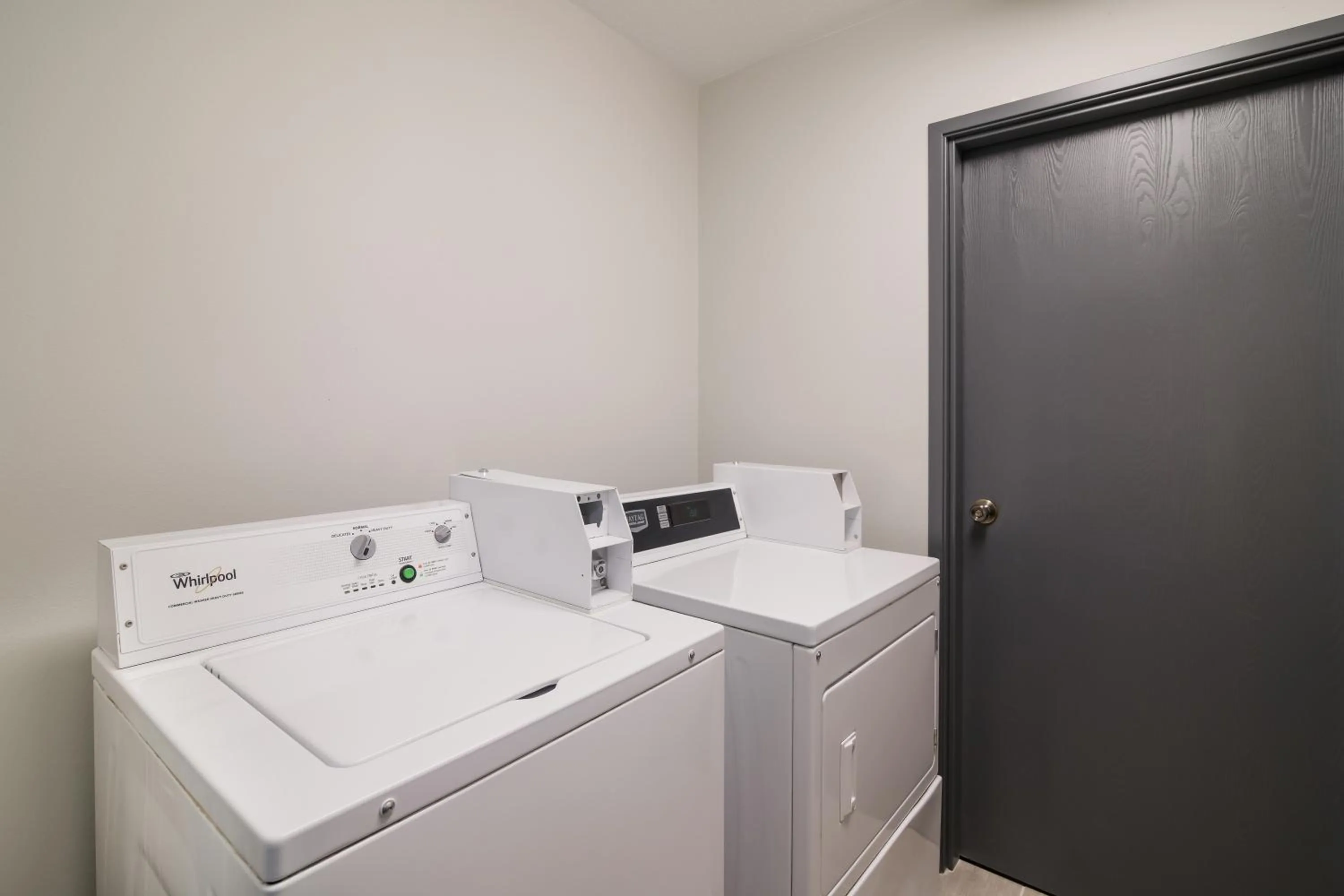 laundry in Econo Lodge Williston