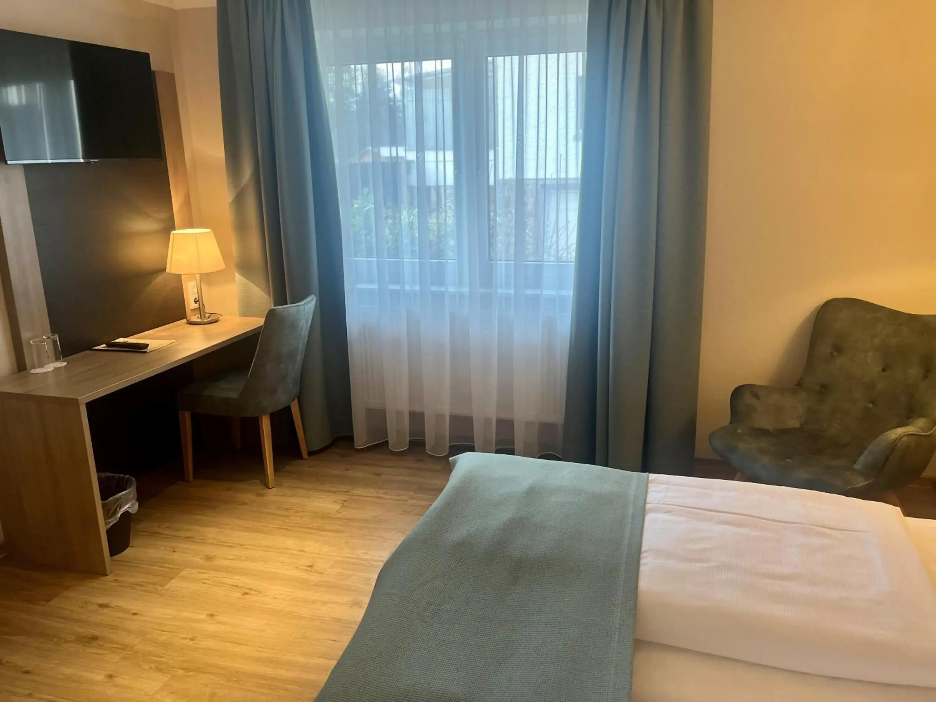 Comfort Double Room in Troll's Brauhaushotel Comfort Double Room in Troll's Brauhaushotel