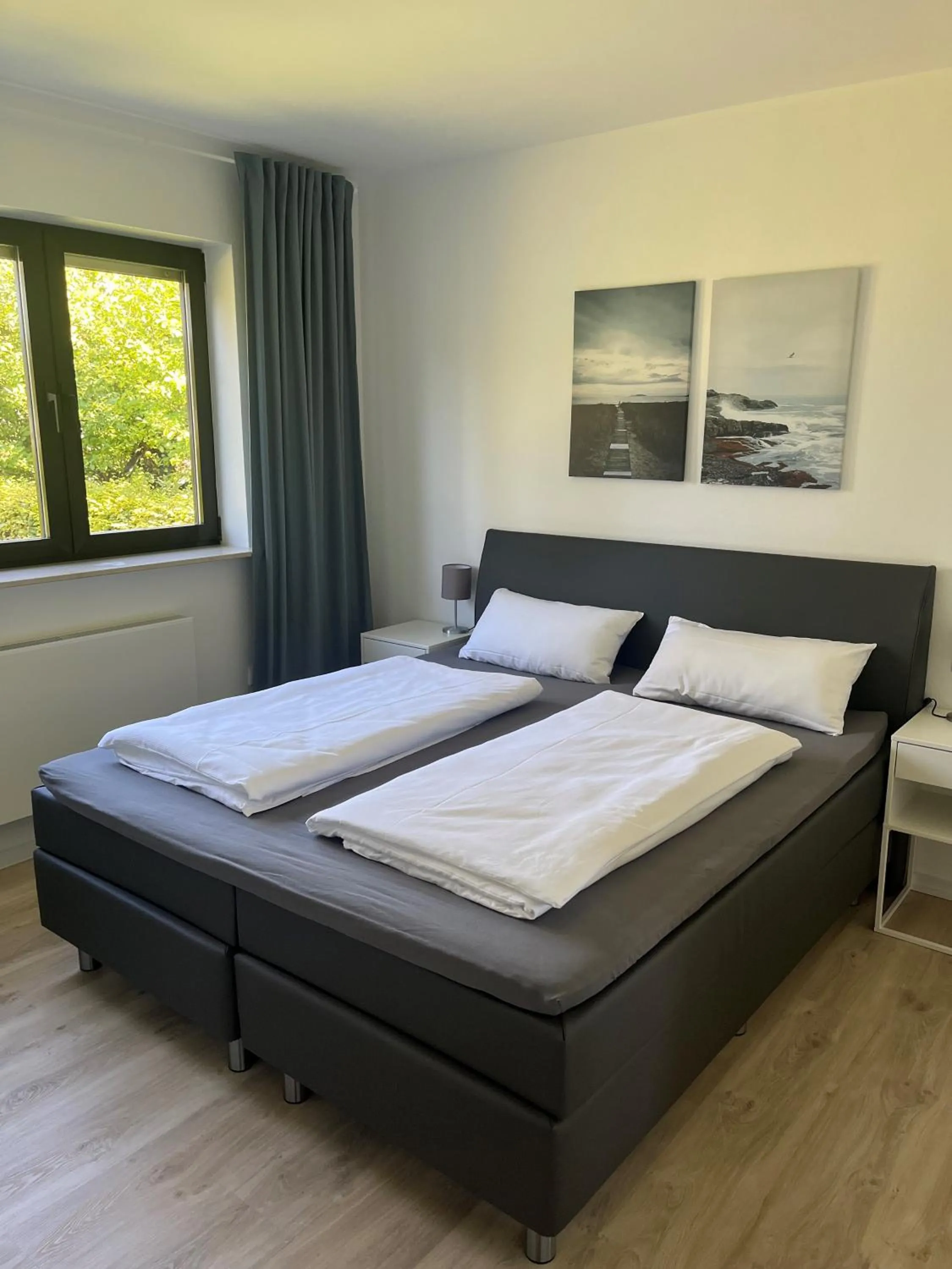 Bed in Troll's Brauhaushotel