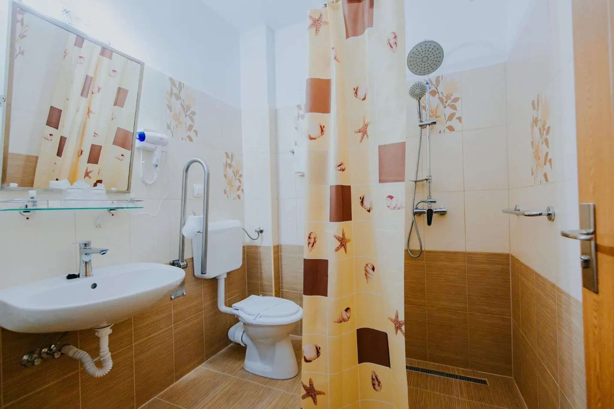 Bathroom in Hotel Tusnad Bathroom in Hotel Tusnad