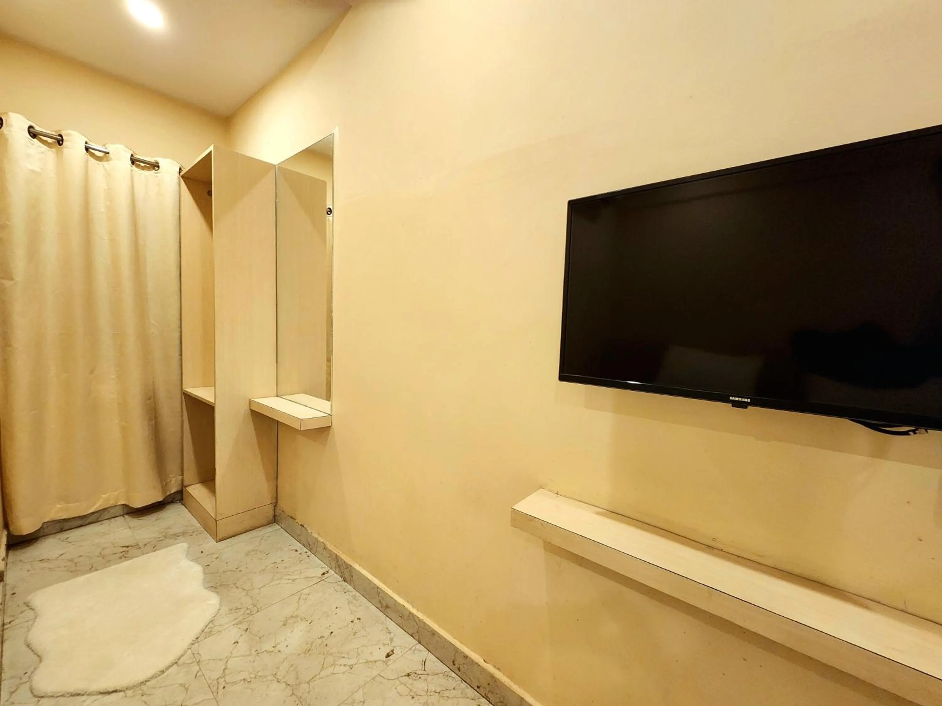 TV and multimedia in Landcorp hotels