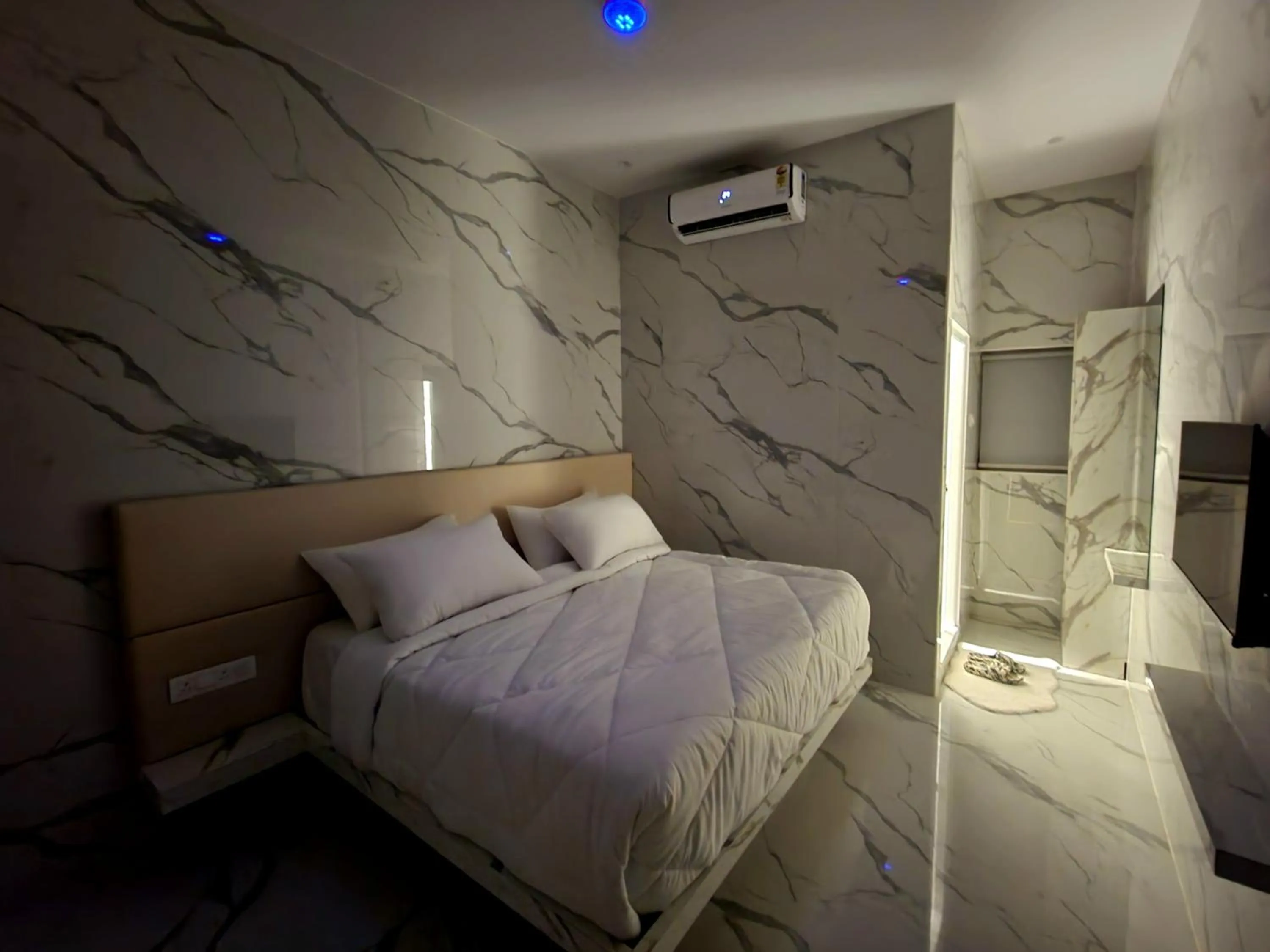 Bedroom, Bed in Landcorp hotels