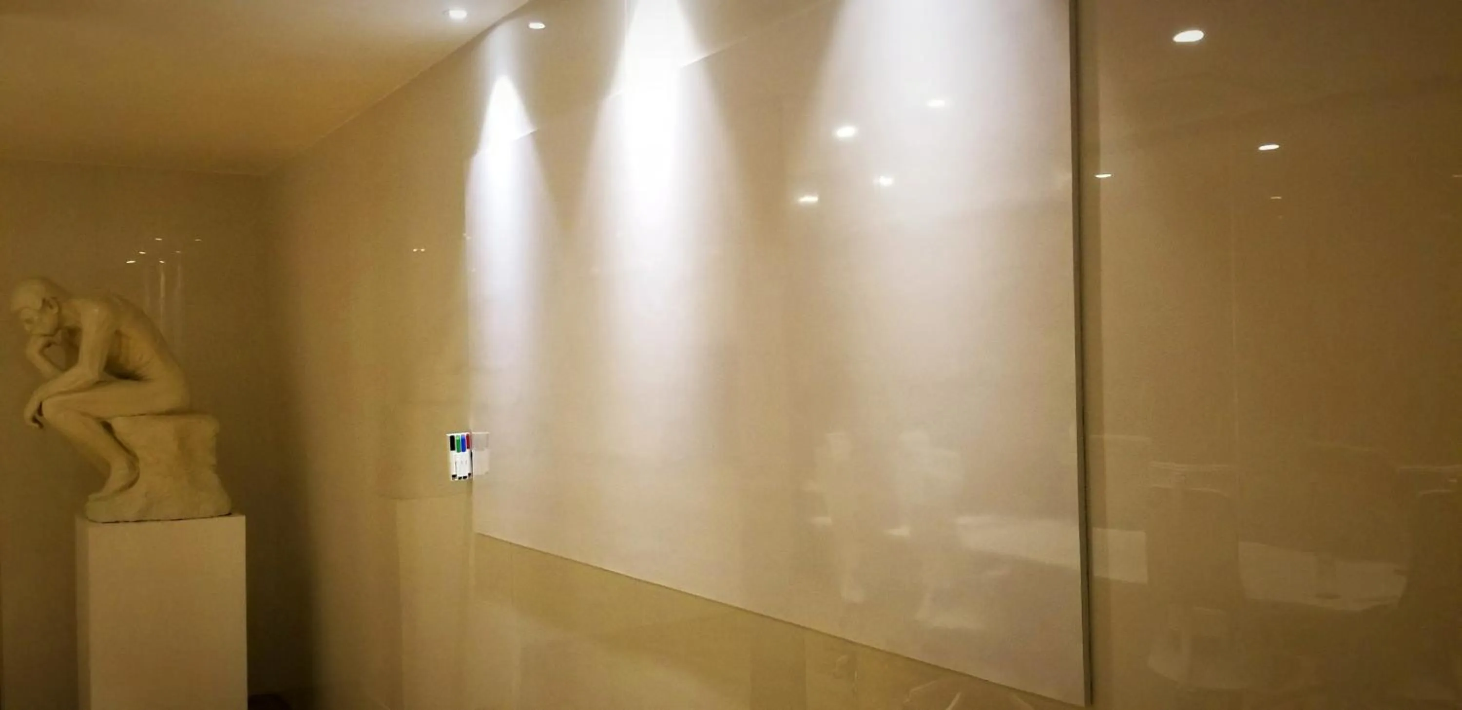 Meeting/conference room in Landcorp hotels