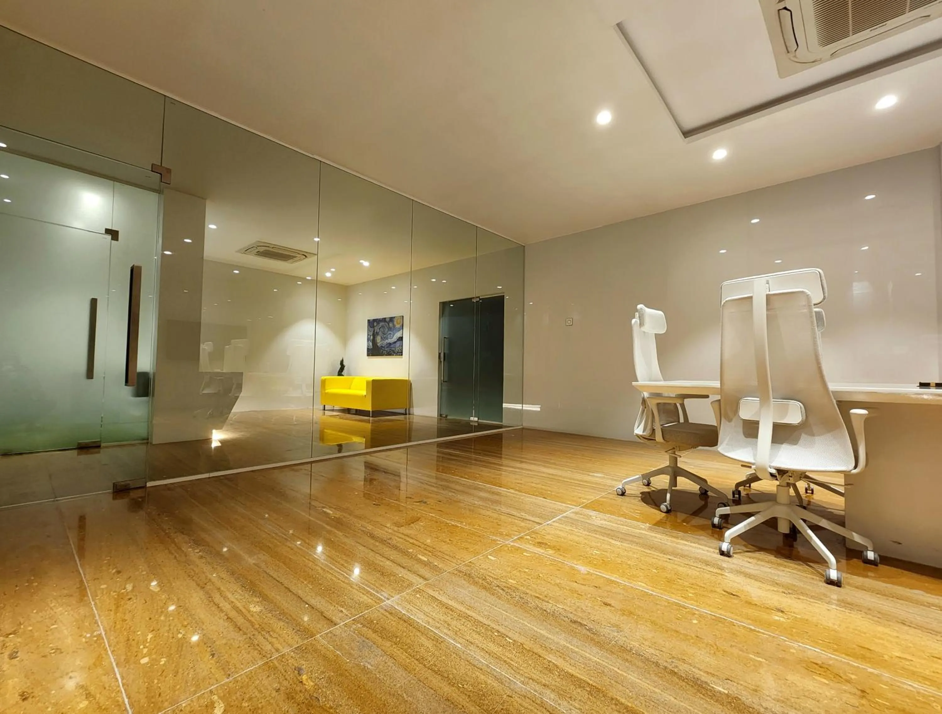 Meeting/conference room in Landcorp hotels