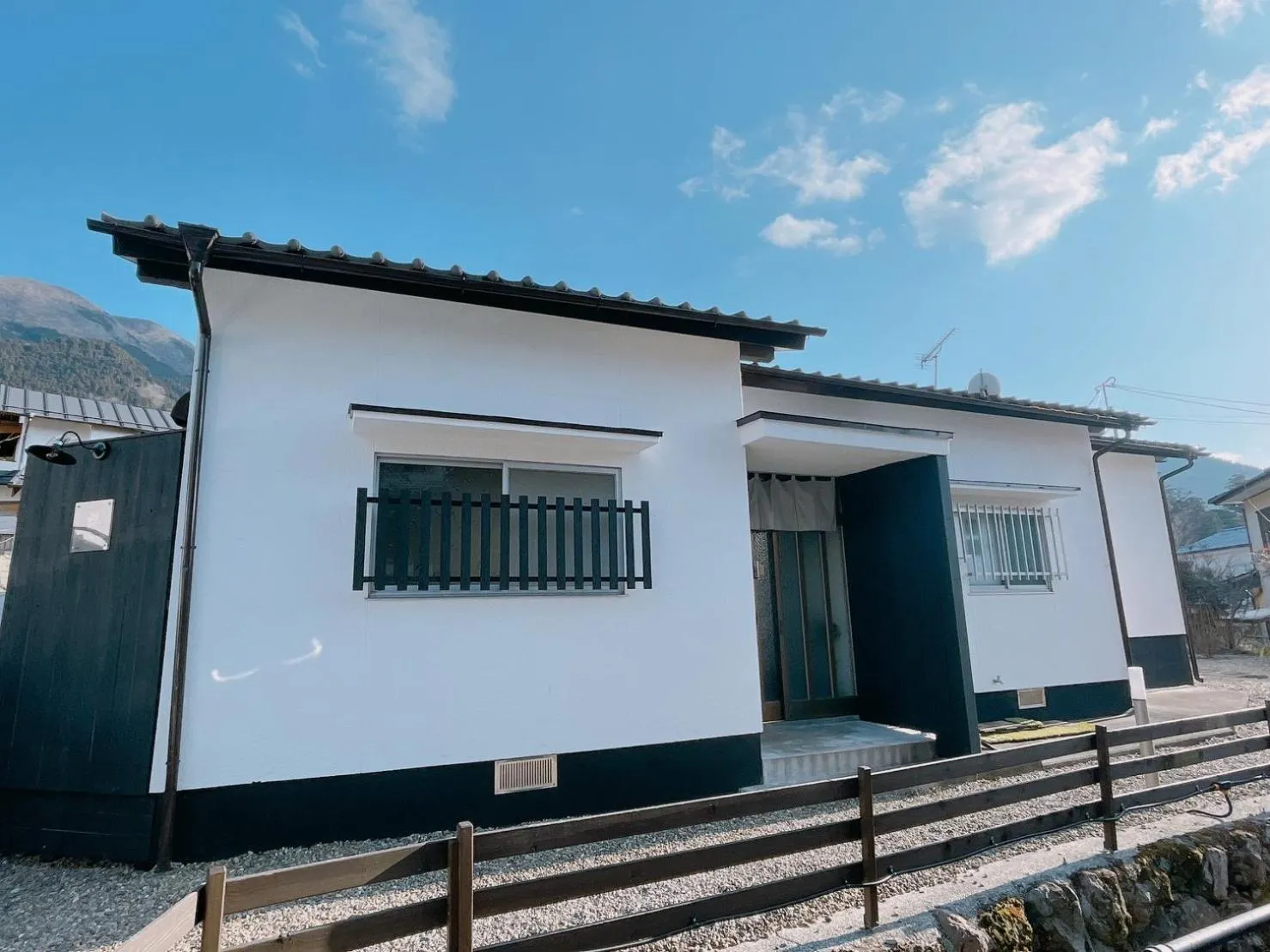 Property building in Yufuin Wasaku