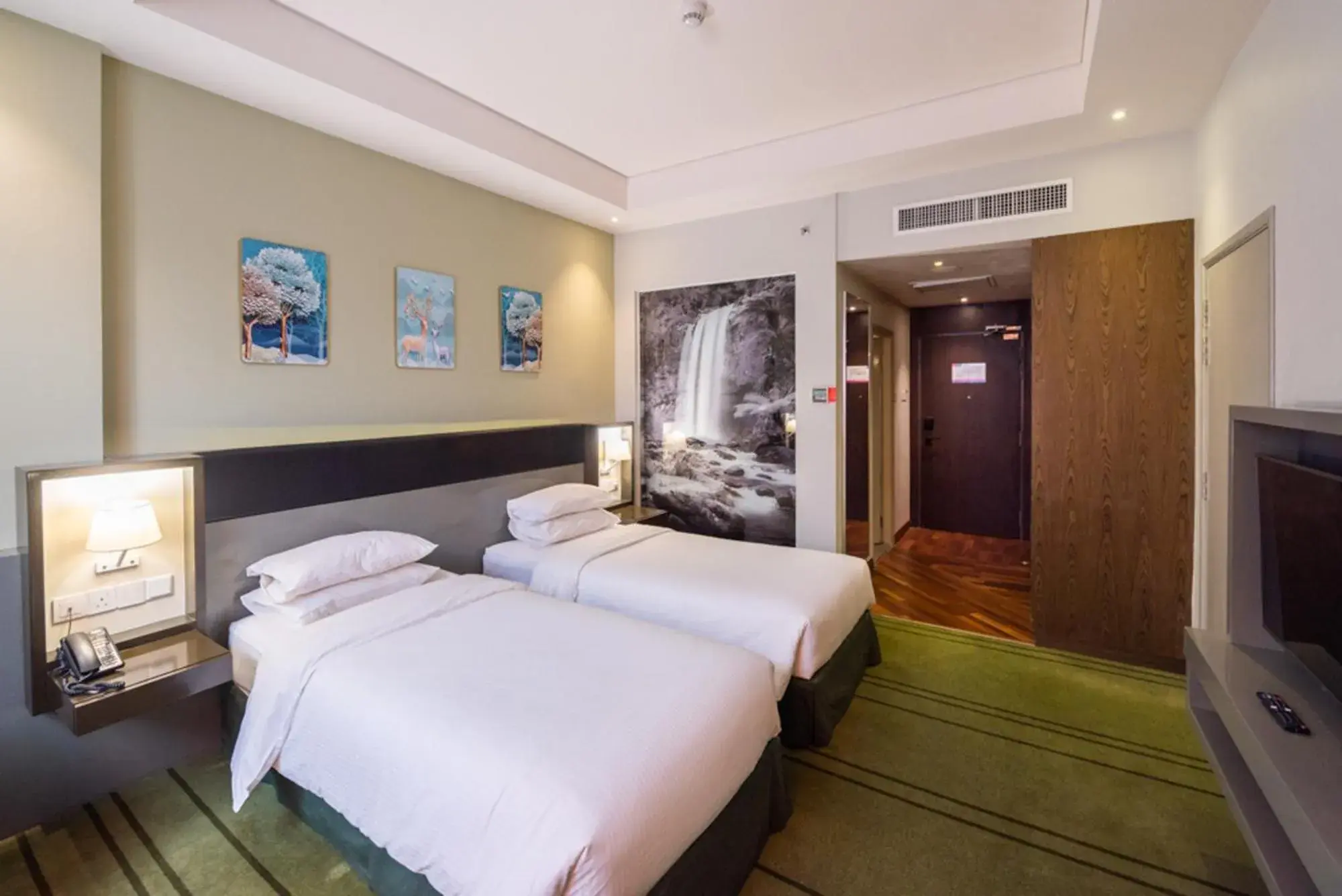 Superior Twin Room in Asaya Hotel Kota Kinabalu - Refurbished 2024 Superior Twin Room in Asaya Hotel Kota Kinabalu - Refurbished 2024