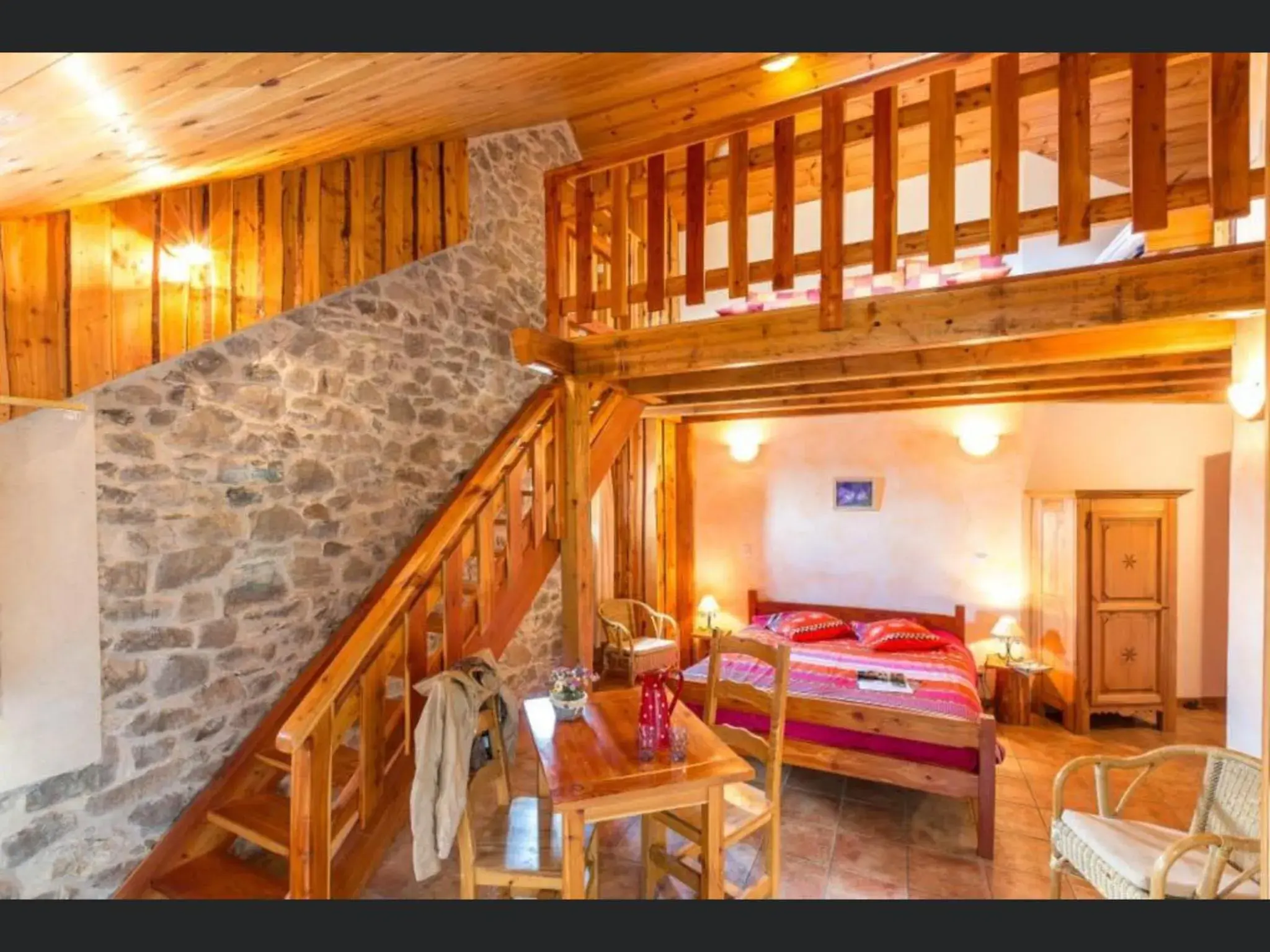 Small Double Room in Chambres d'hôtes l'Abondance Small Double Room in Chambres d'hôtes l'Abondance