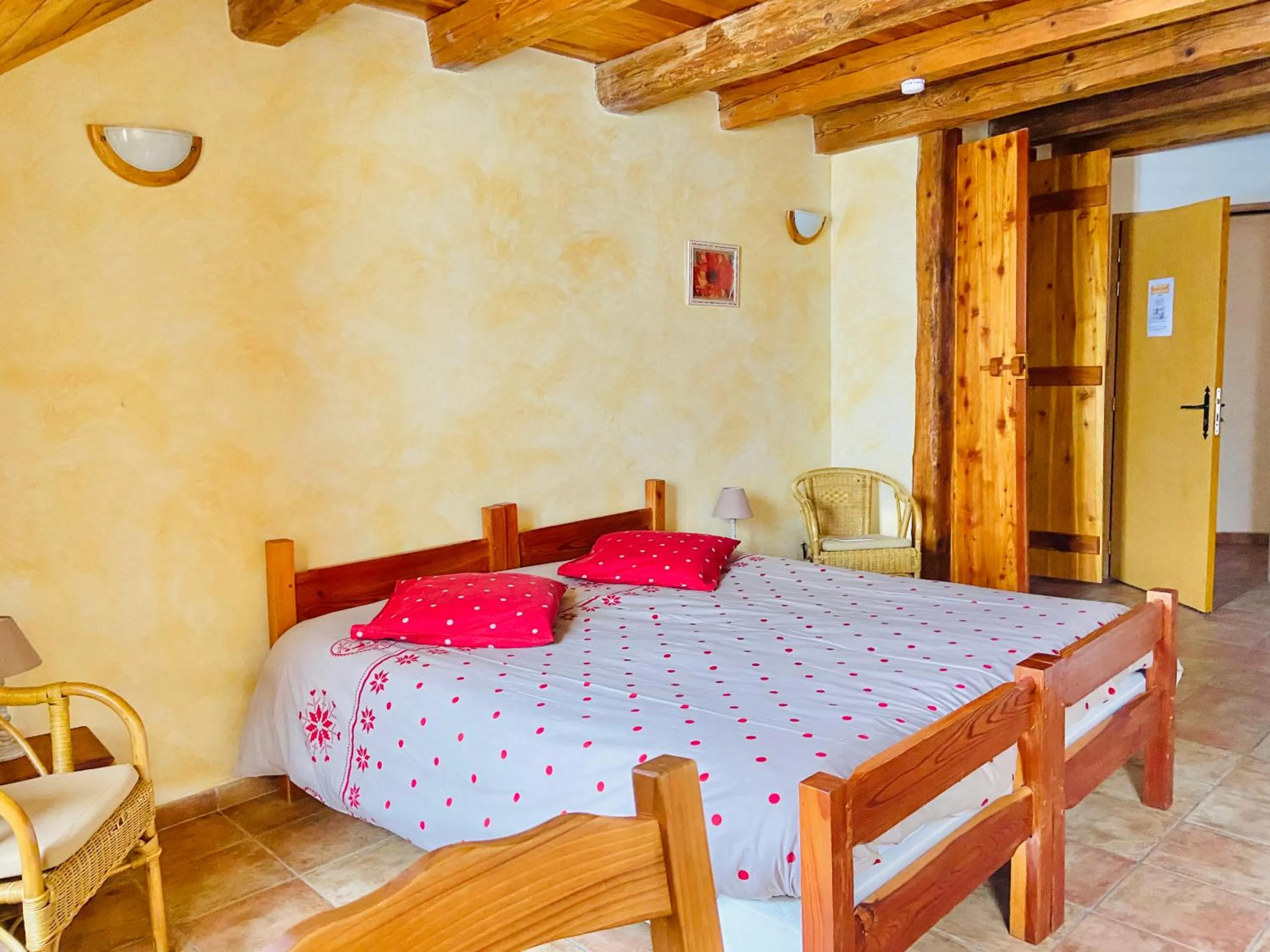 Bed in Chambres d'hôtes l'Abondance