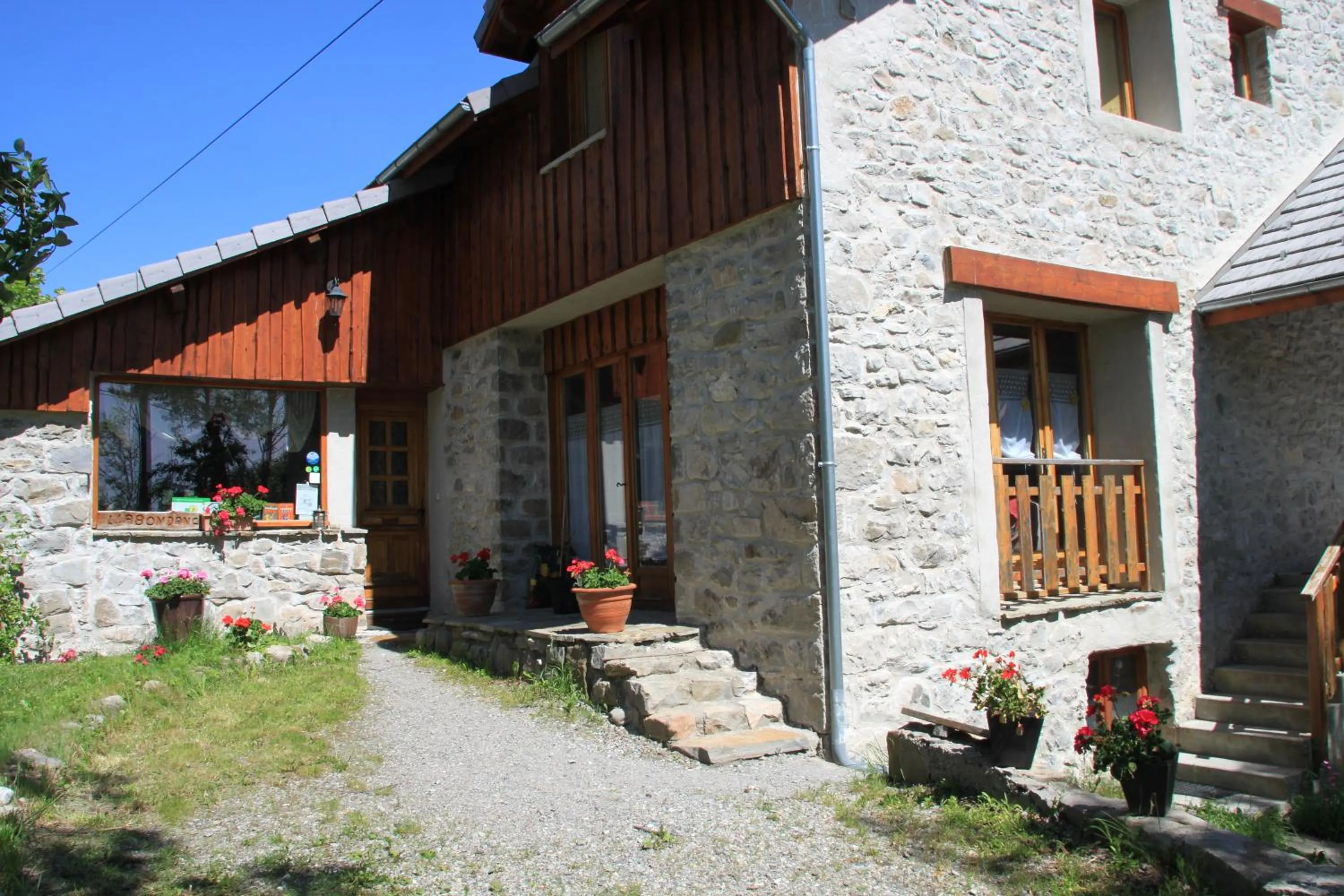 Facade/entrance in Chambres d'hôtes l'Abondance