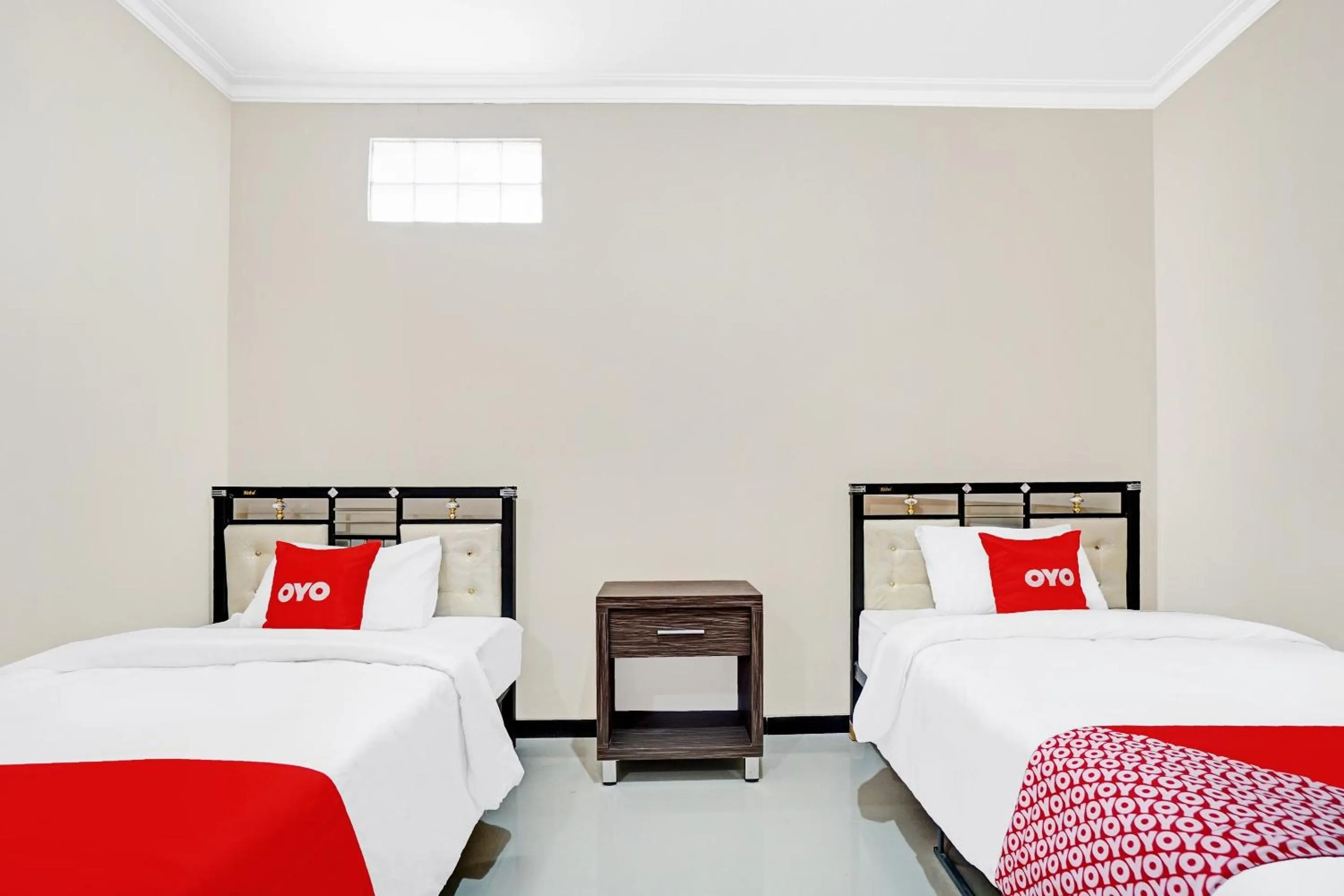 Bedroom, Bed in Hotel O Avisha Guest House Syariah