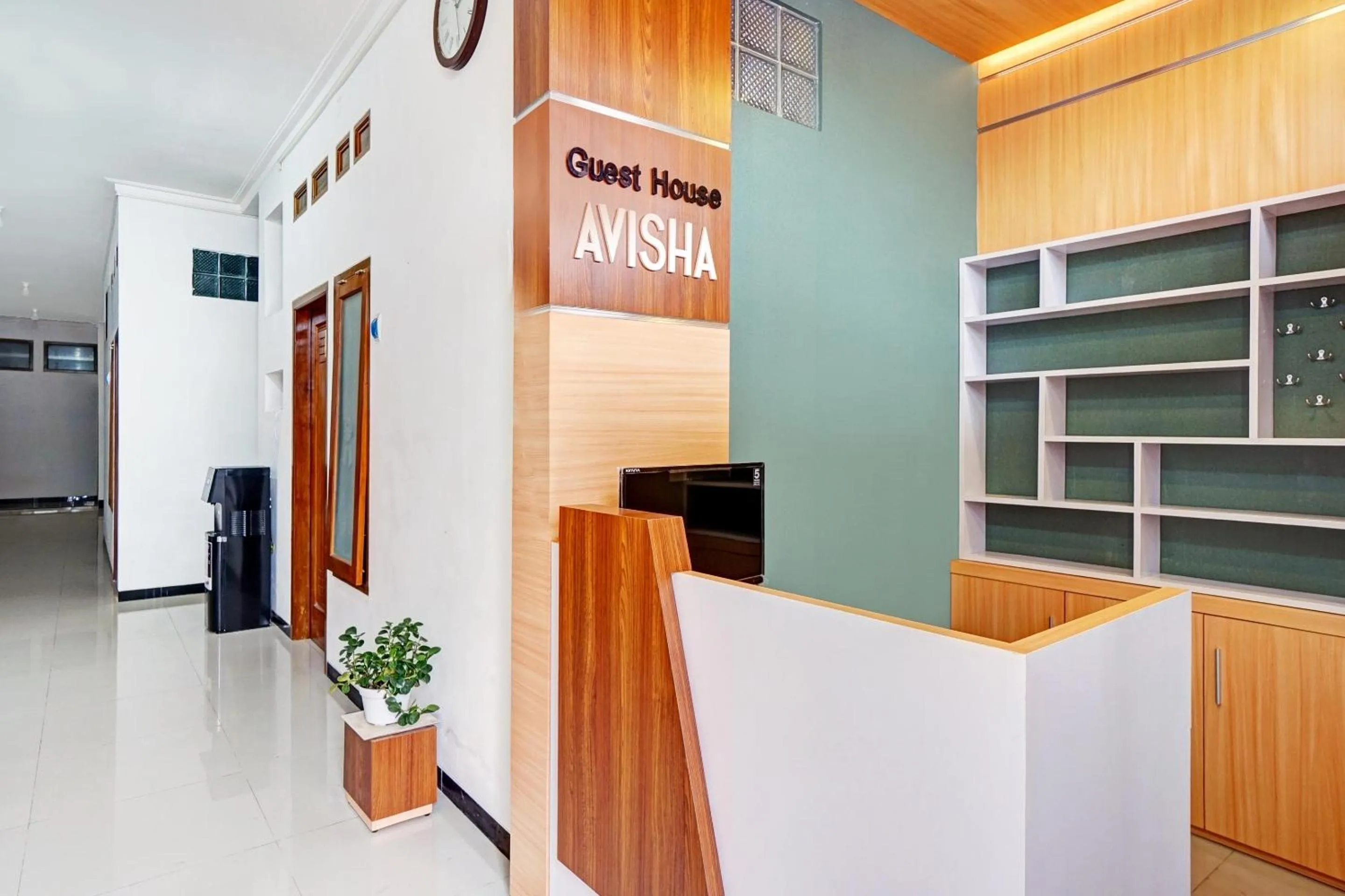 Lobby or reception in Hotel O Avisha Guest House Syariah