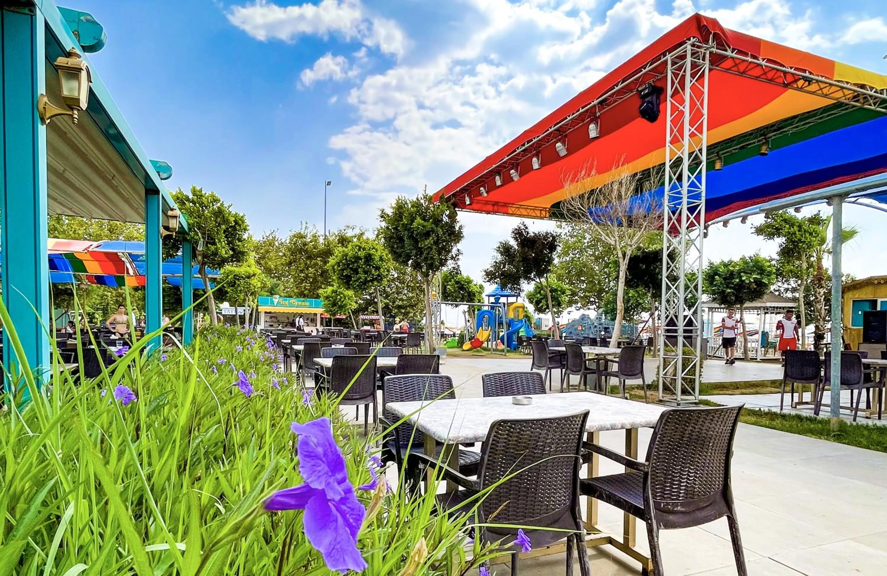 Restaurant/places to eat in Daima Biz Hotel - Dolusu Aquapark Access