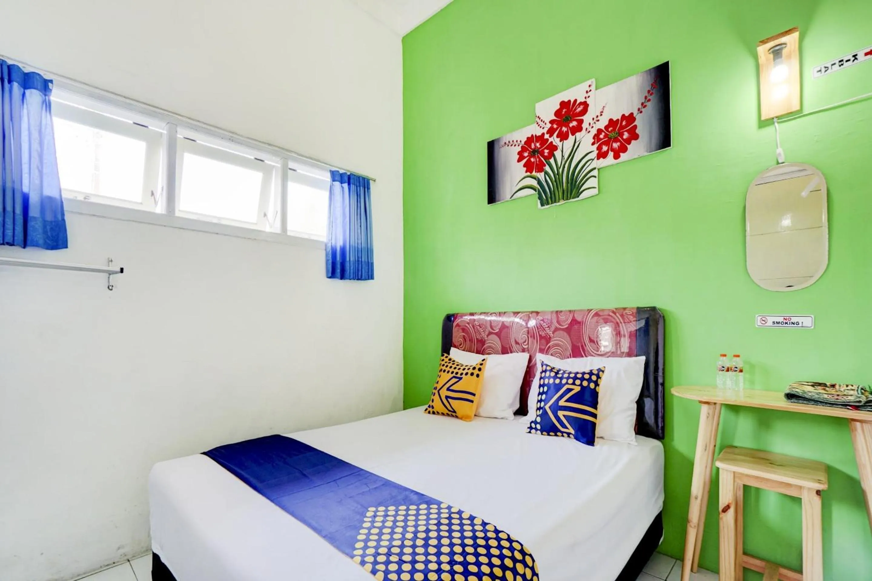 Bedroom in Hotel O Edotel Tebe Syariah