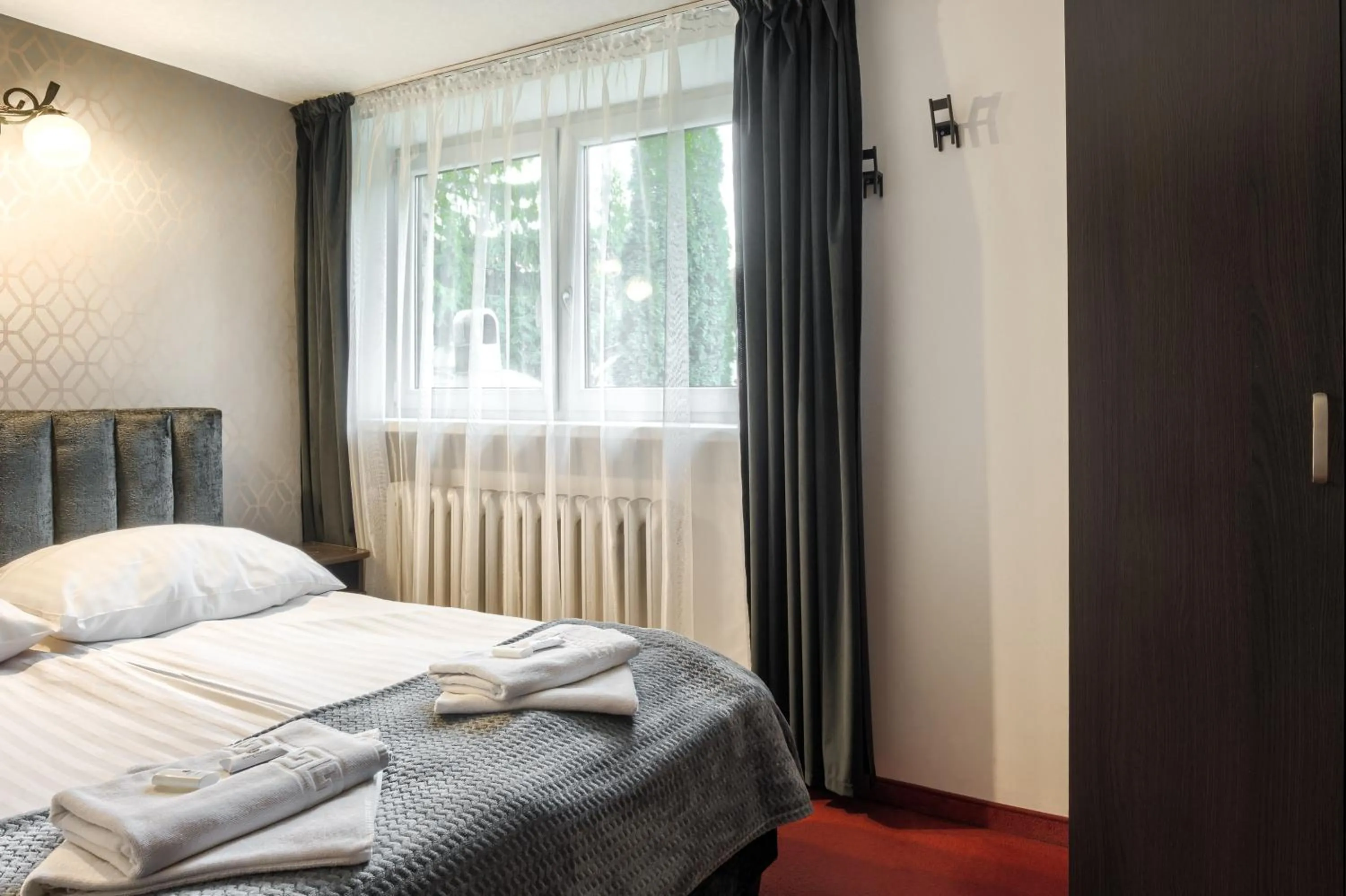 Photo of the whole room, Bed in Willa Biały Domek - 600m Krupówki