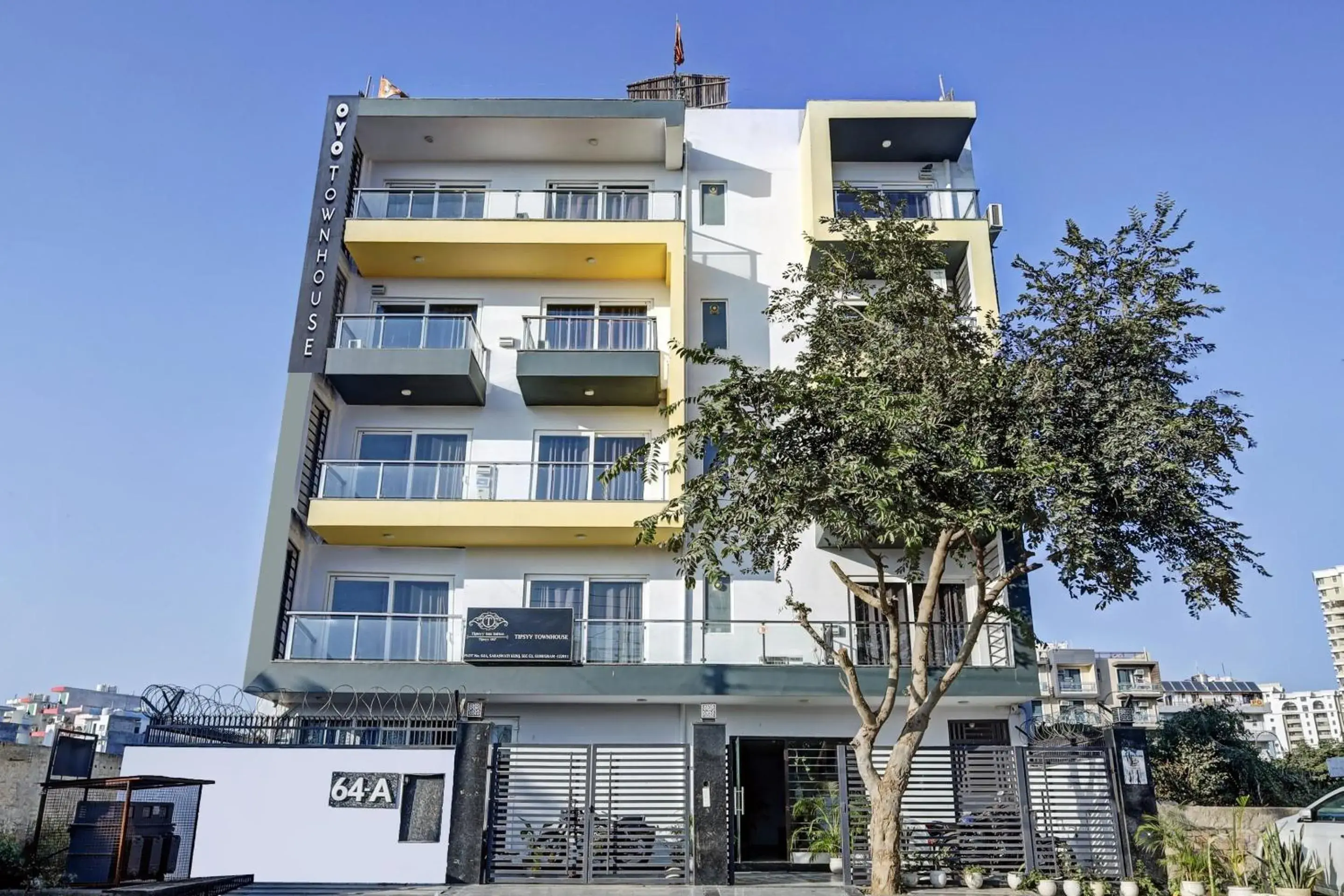 Super Townhouse Tipsyy Near Bestech Central Square Mall Super Townhouse Tipsyy Near Bestech Central Square Mall