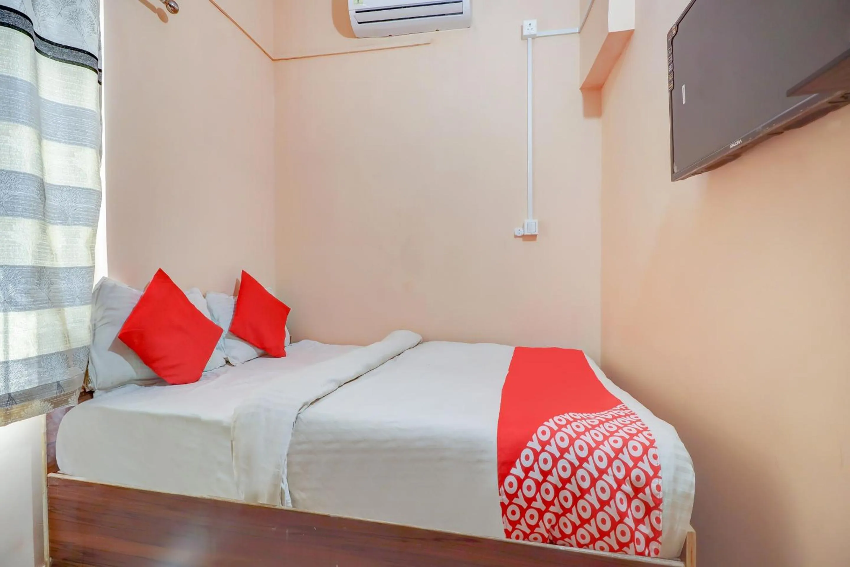 Bedroom, Bed in Hotel O by OYO Sidhu Kanhu & Banquet