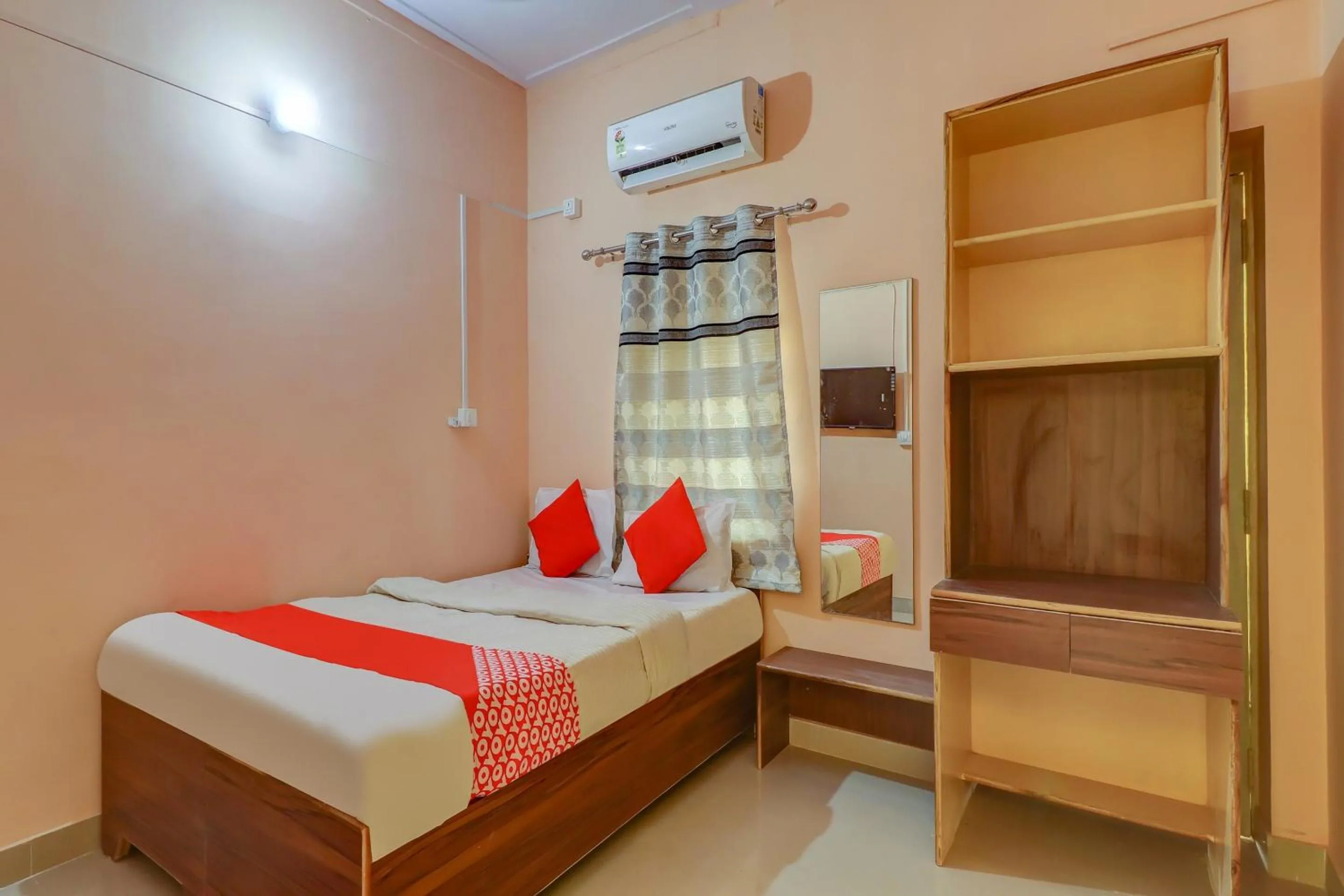 Bedroom, Bed in Hotel O by OYO Sidhu Kanhu & Banquet