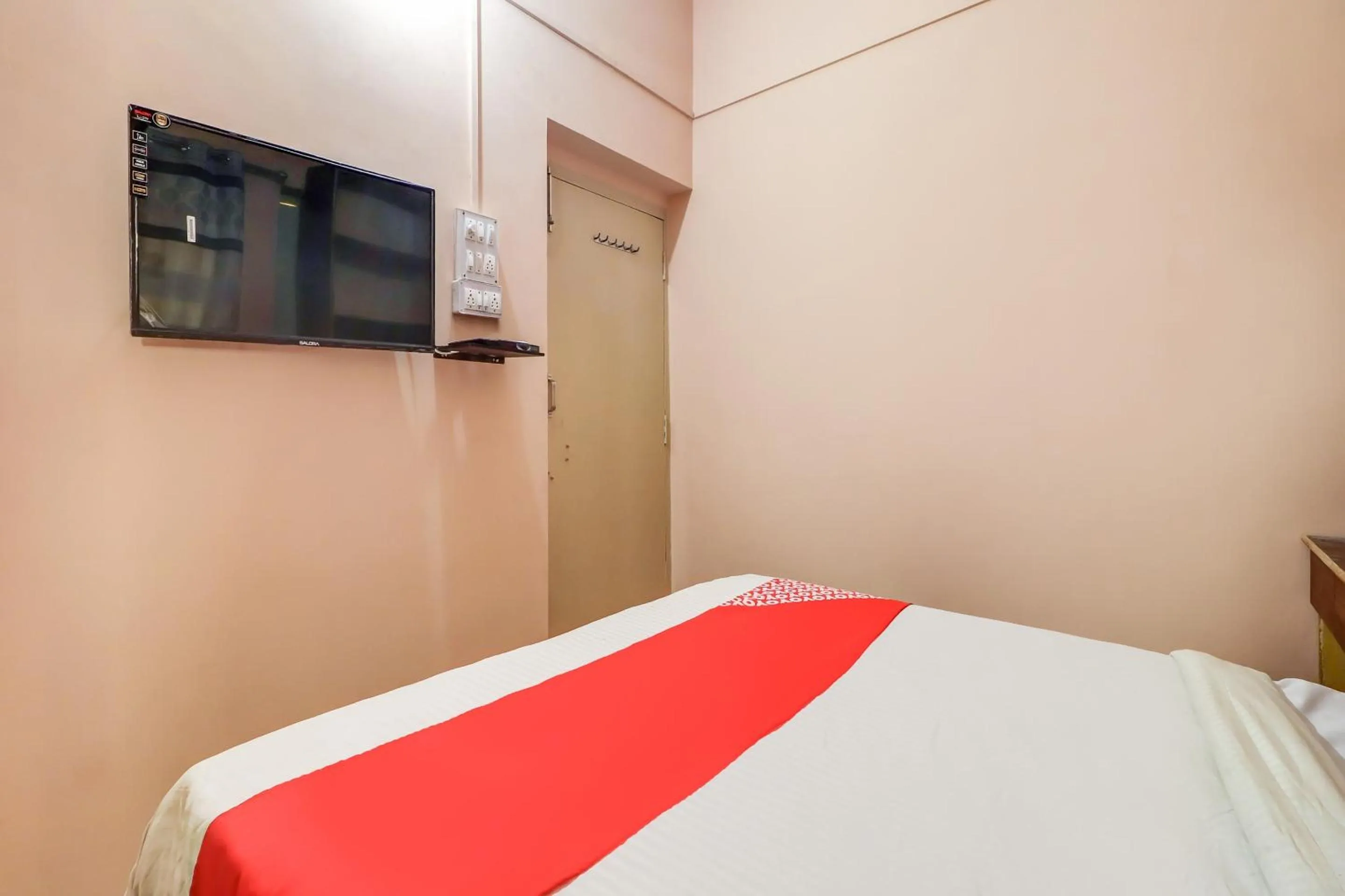 Bedroom, Bed in Hotel O by OYO Sidhu Kanhu & Banquet