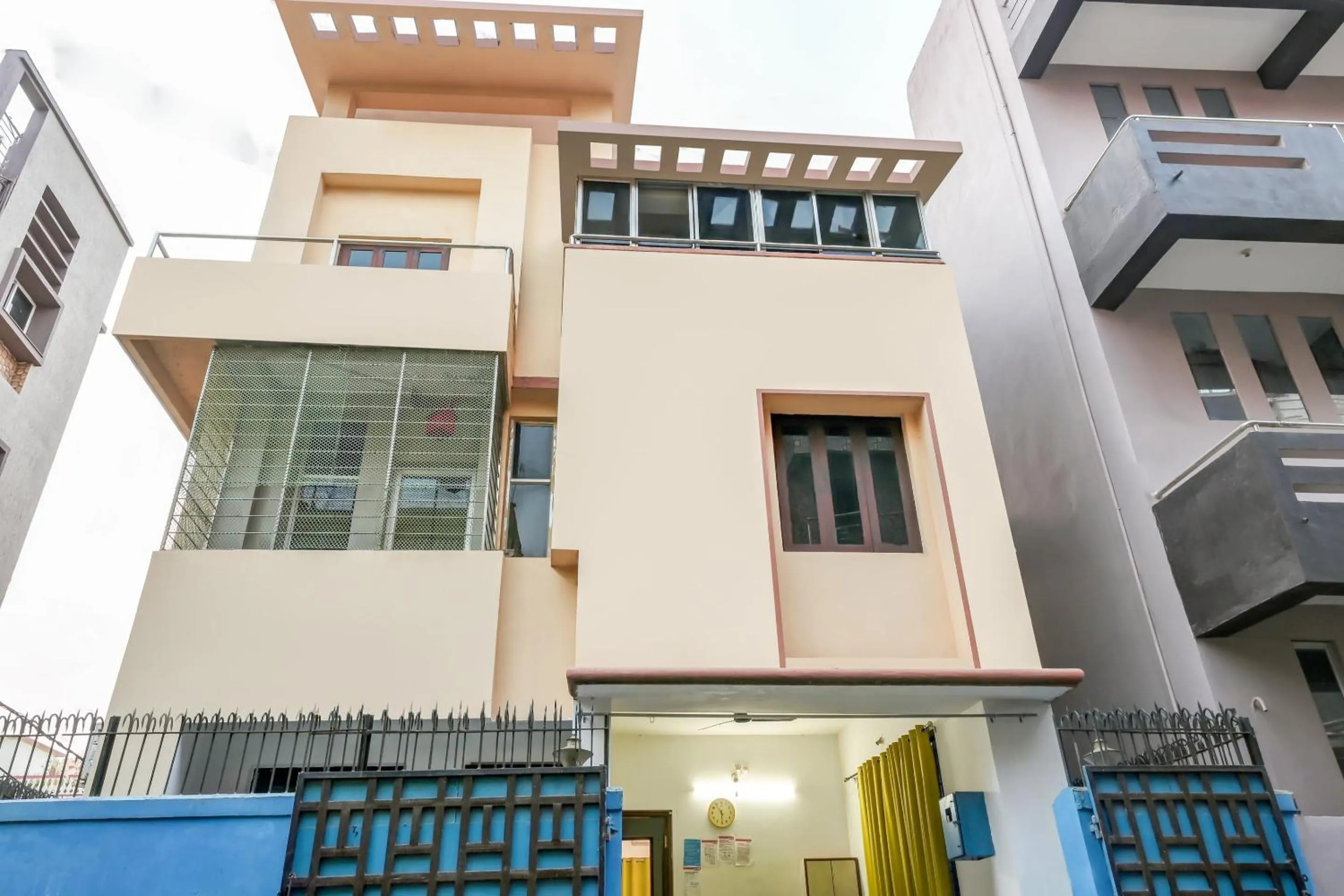 Facade/entrance in Hotel O DREAM INN