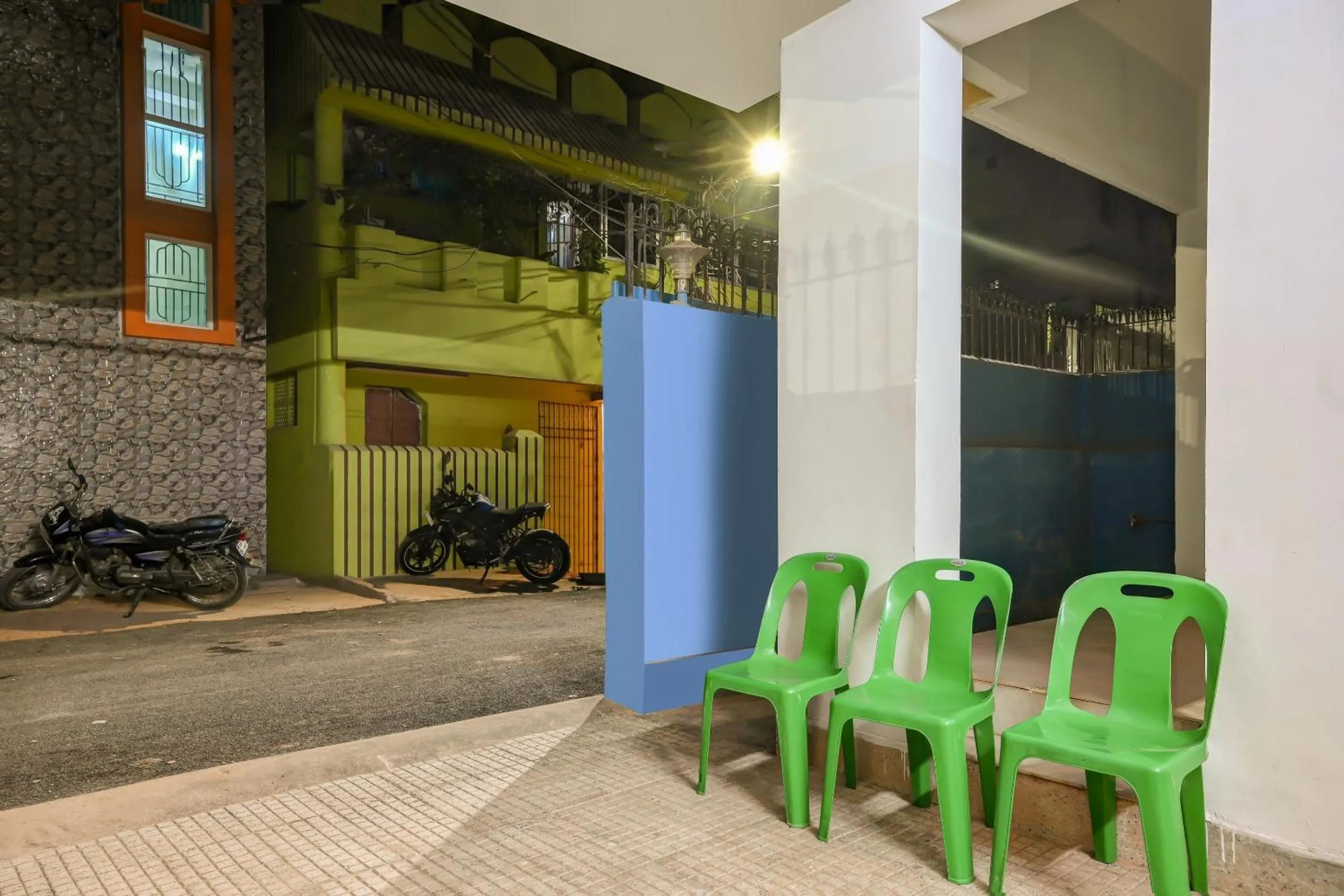 Facade/entrance in Hotel O DREAM INN