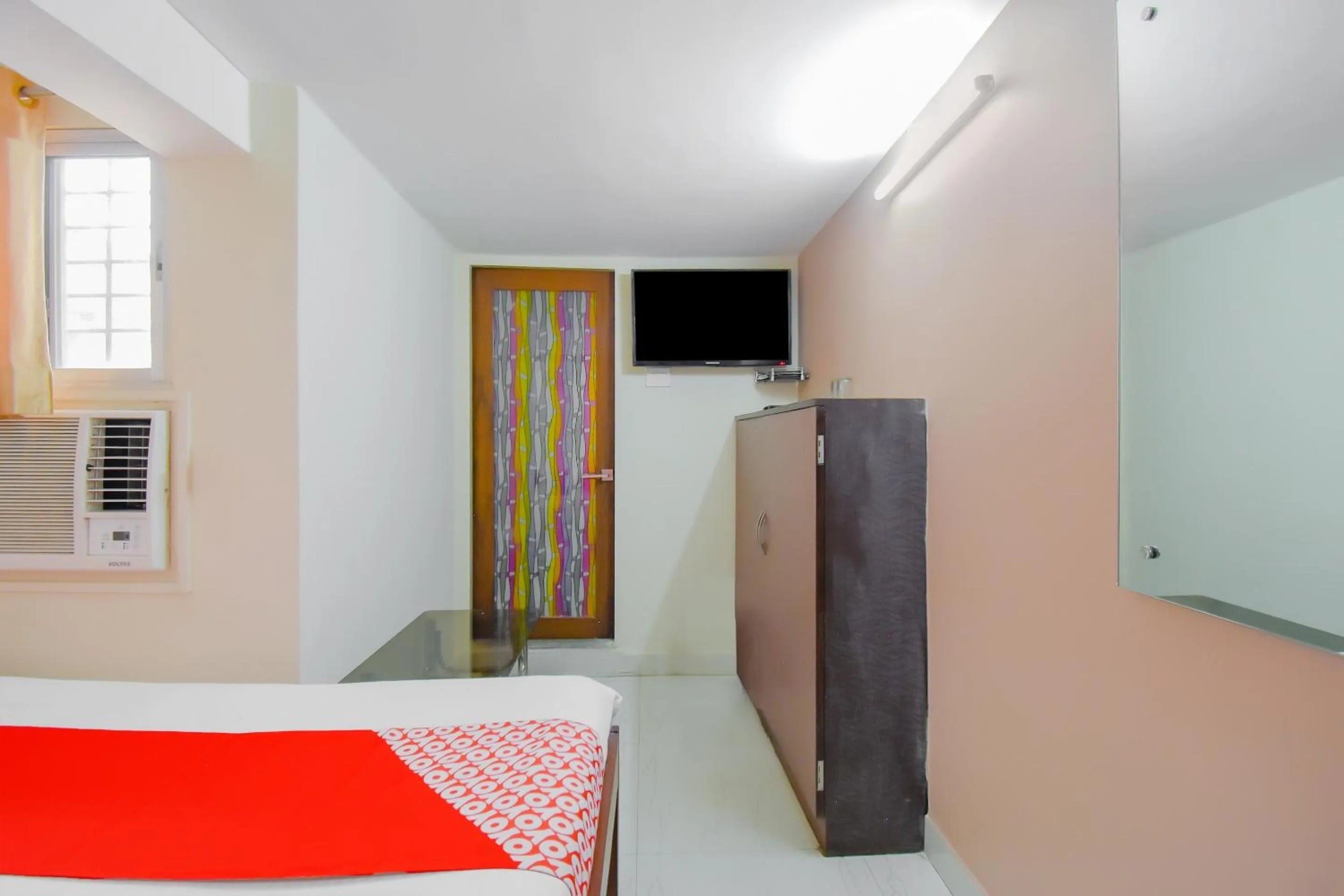 Facade/entrance in Hotel O Lindsay Inn Guest House