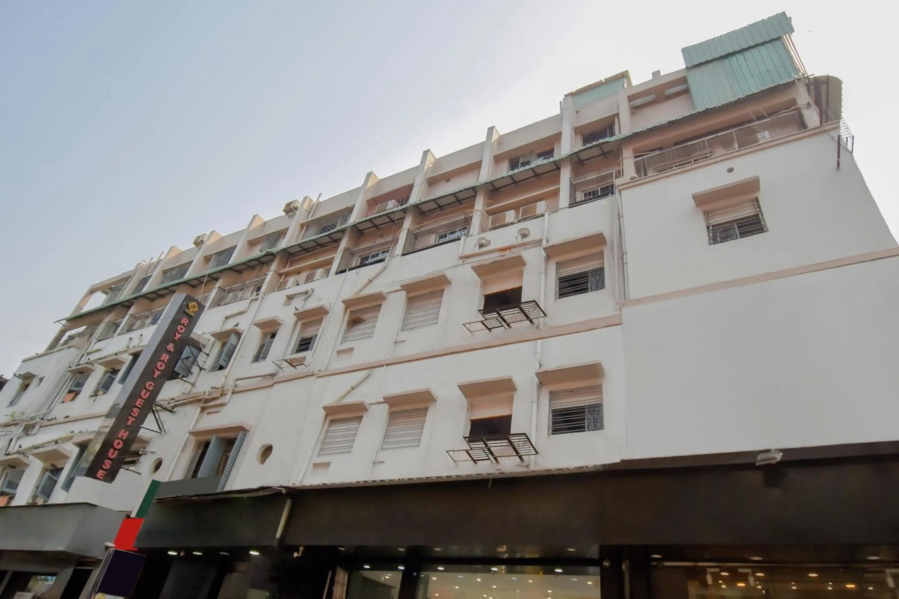 Facade/entrance in Hotel O Lindsay Inn Guest House