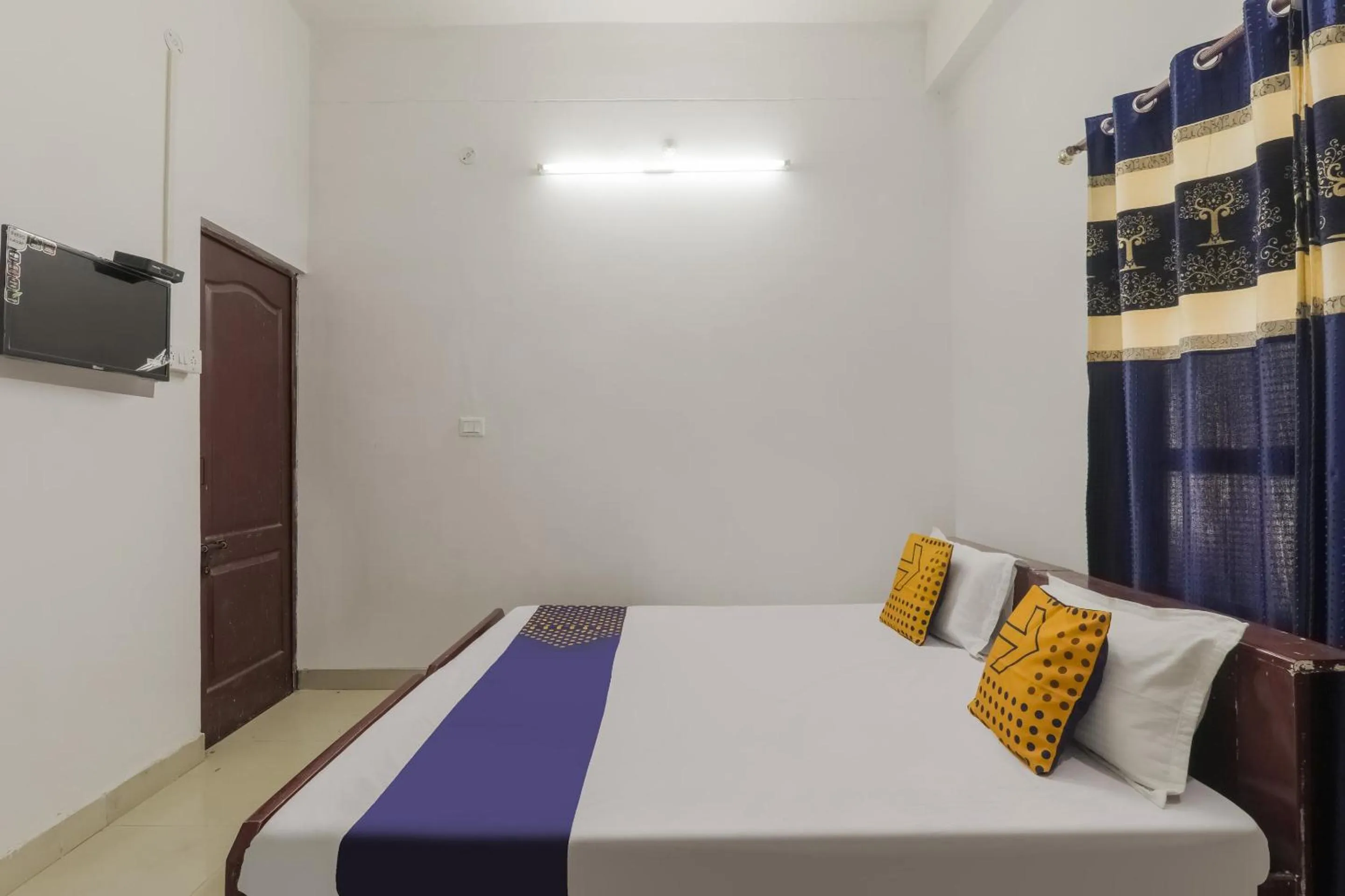Bedroom, Bed in SPOT ON Sahyadri Inn